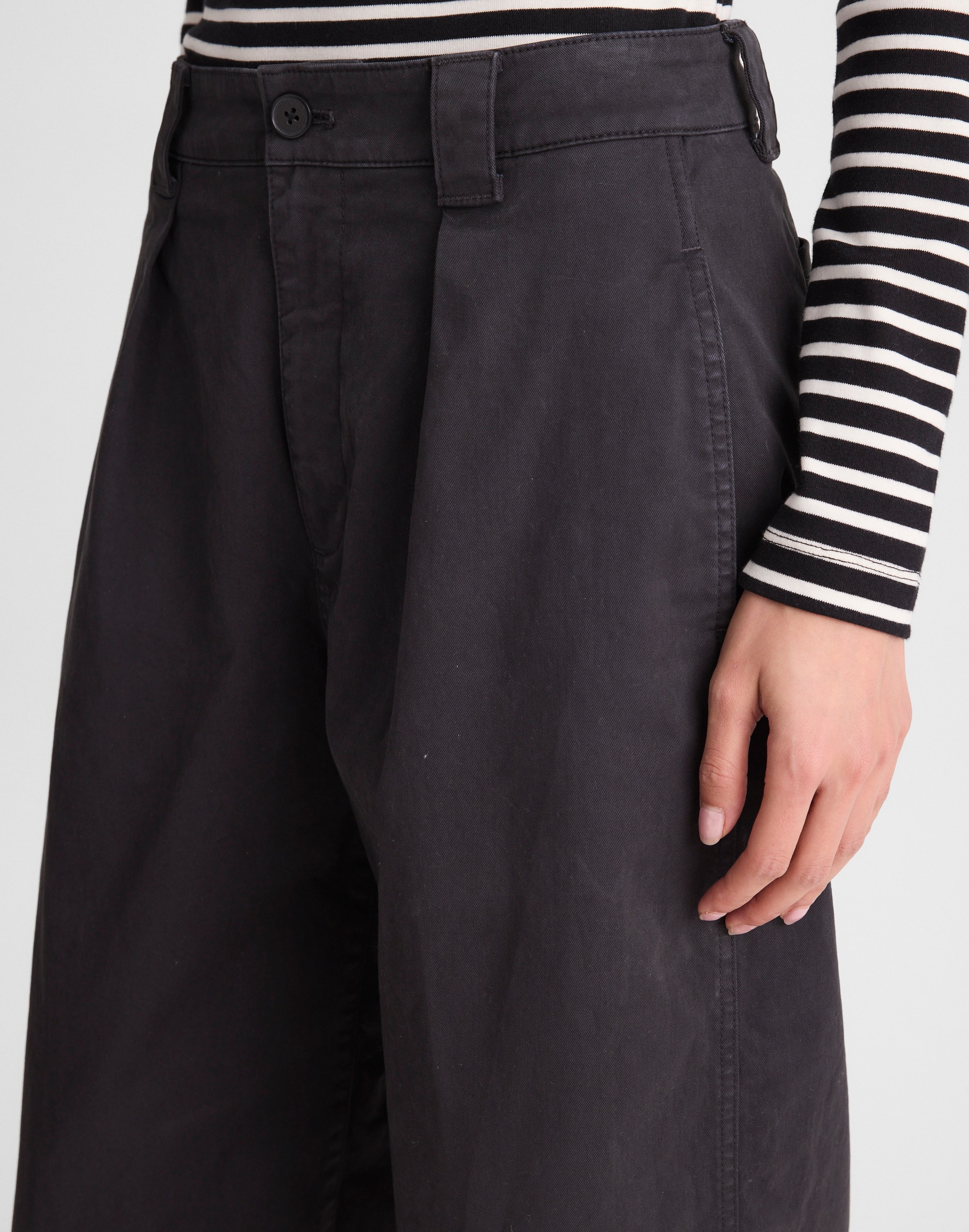 The Barrel-Leg Chino Pant