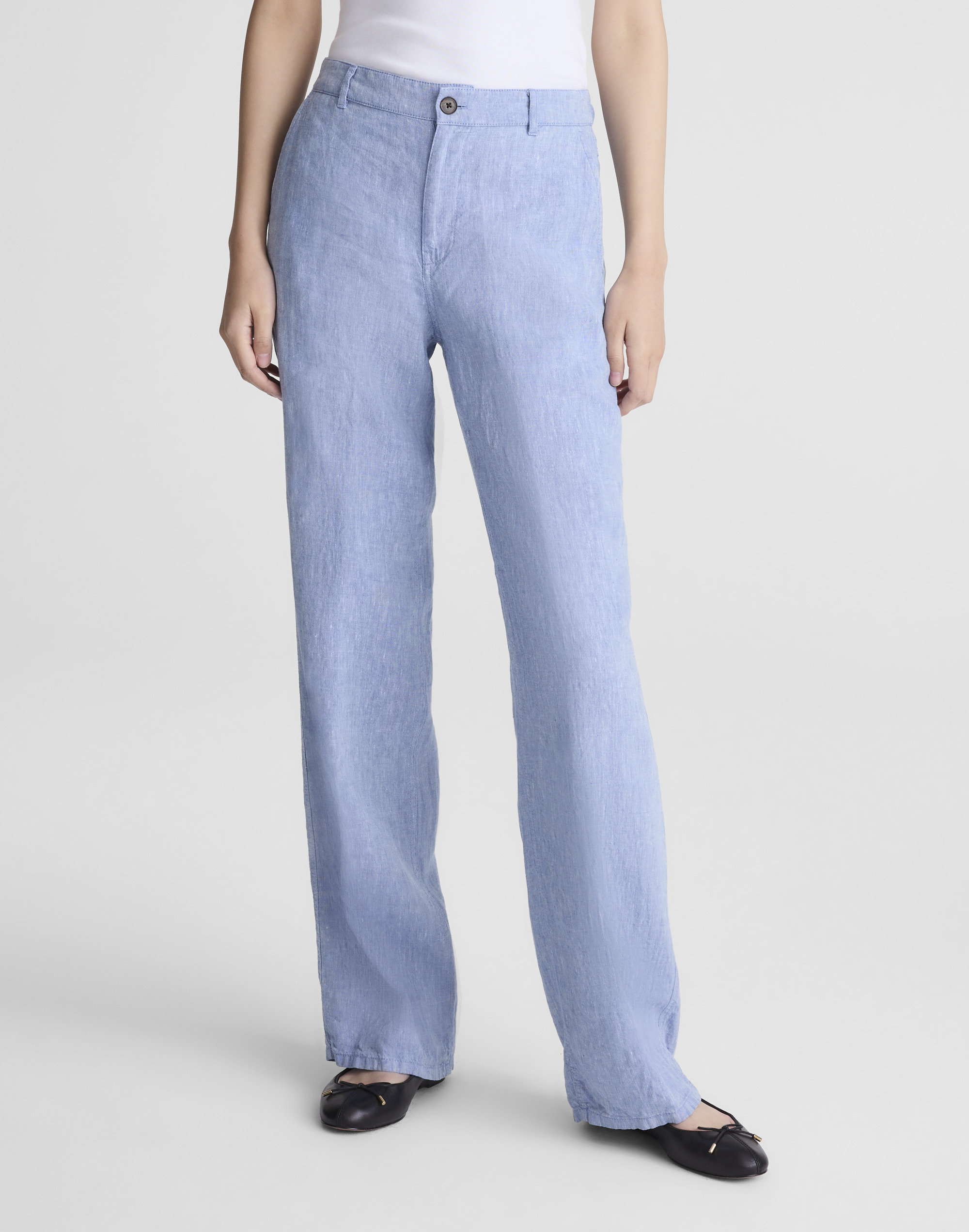 The Zoe Relaxed Straight Pant in 100% Linen