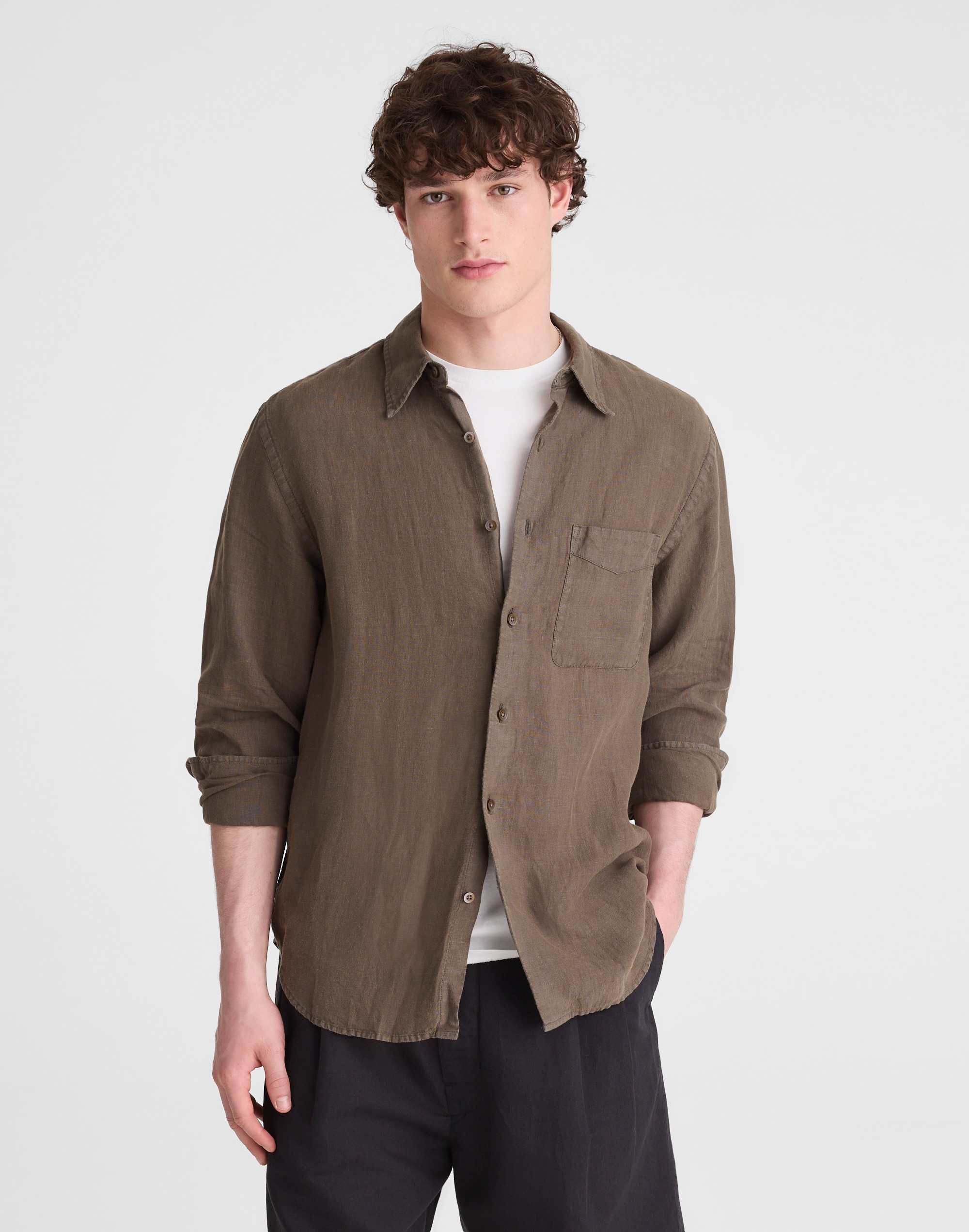 Button-Up Shirt in Linen