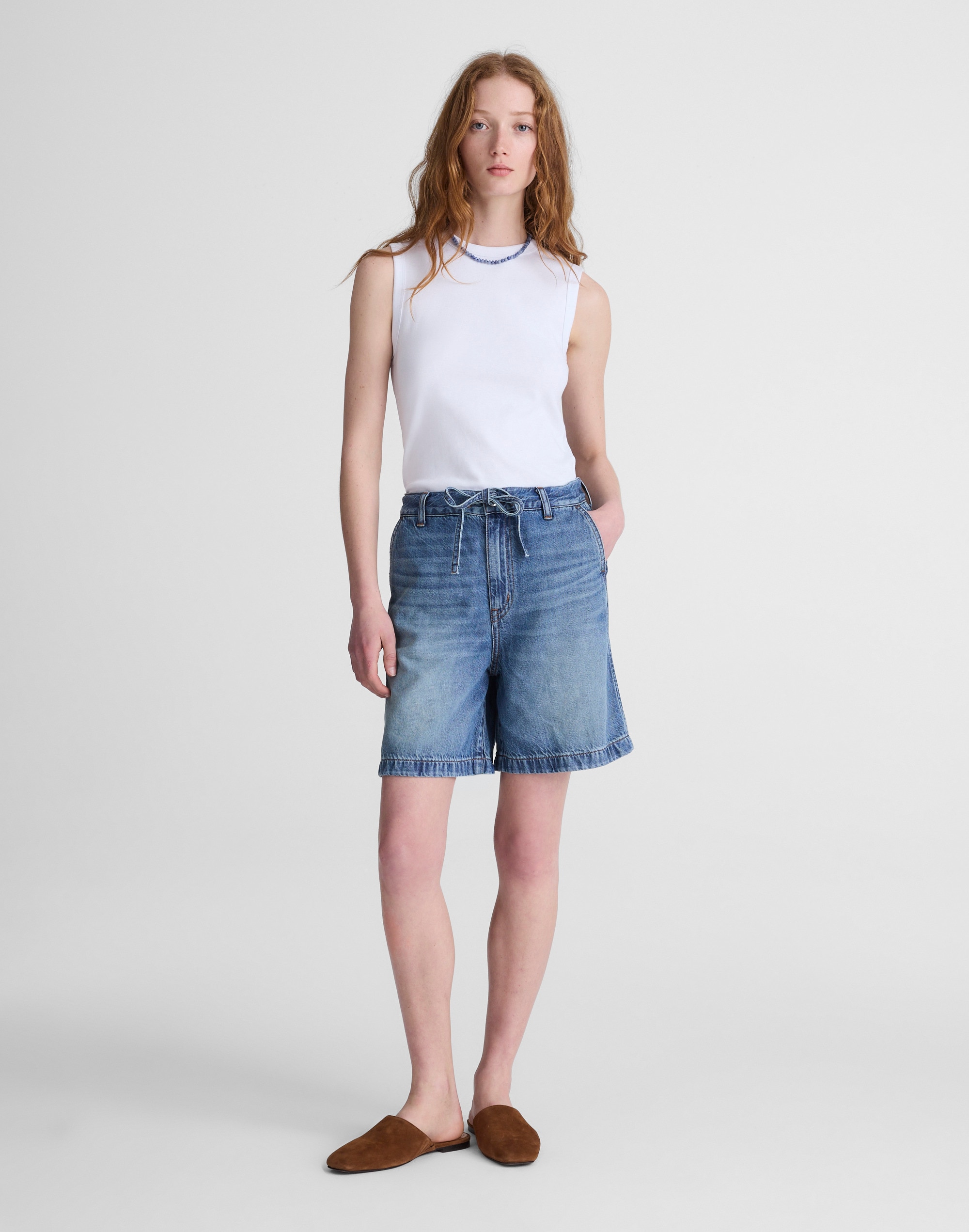 the drawstring short in airy denim