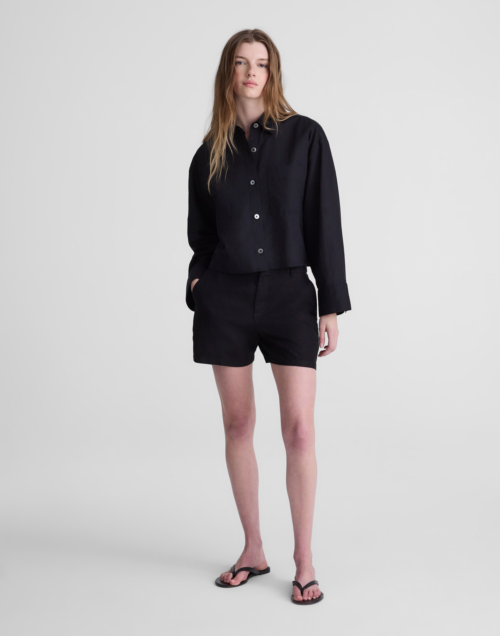 The Zoe Short in 100% Linen