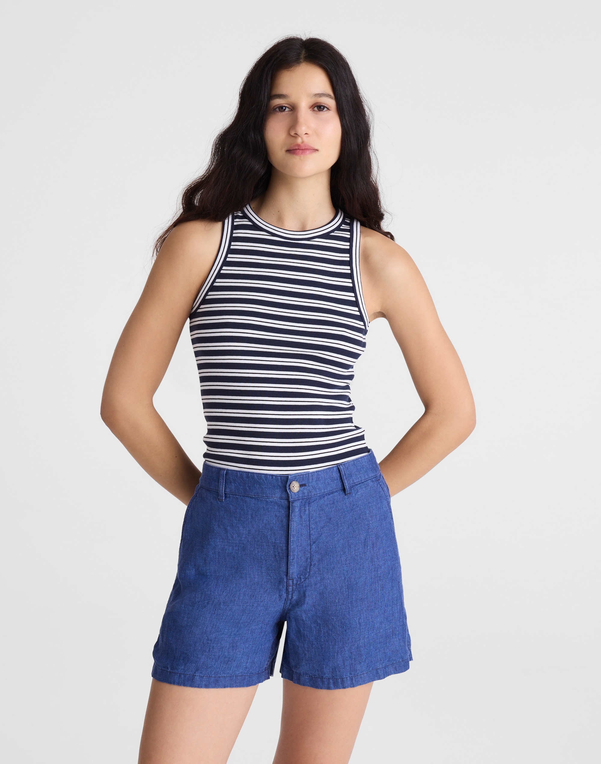 the zoe short in 100% linen