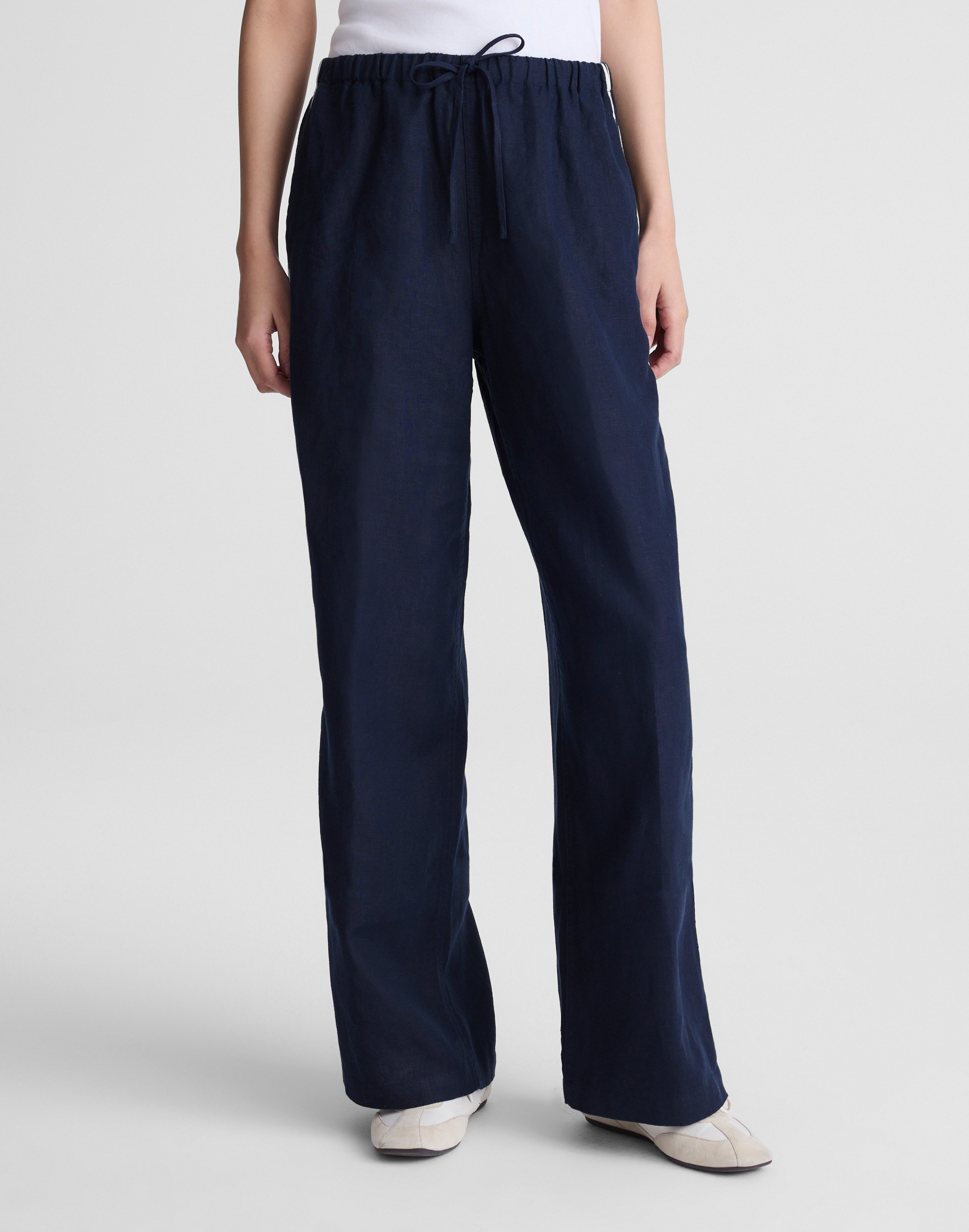 Pull-On Pants in 100% Linen