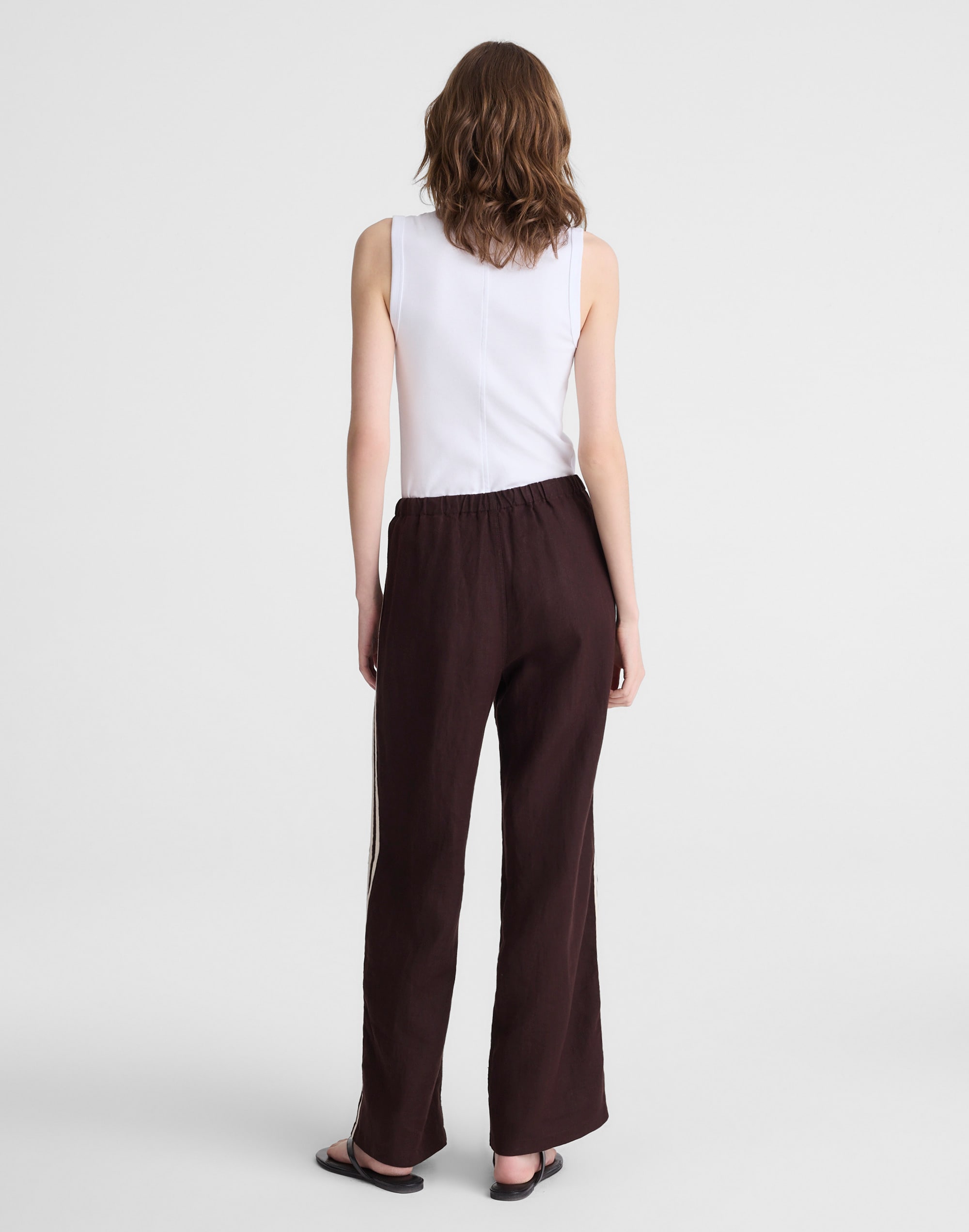 Short Pull-On Pants in 100% Linen