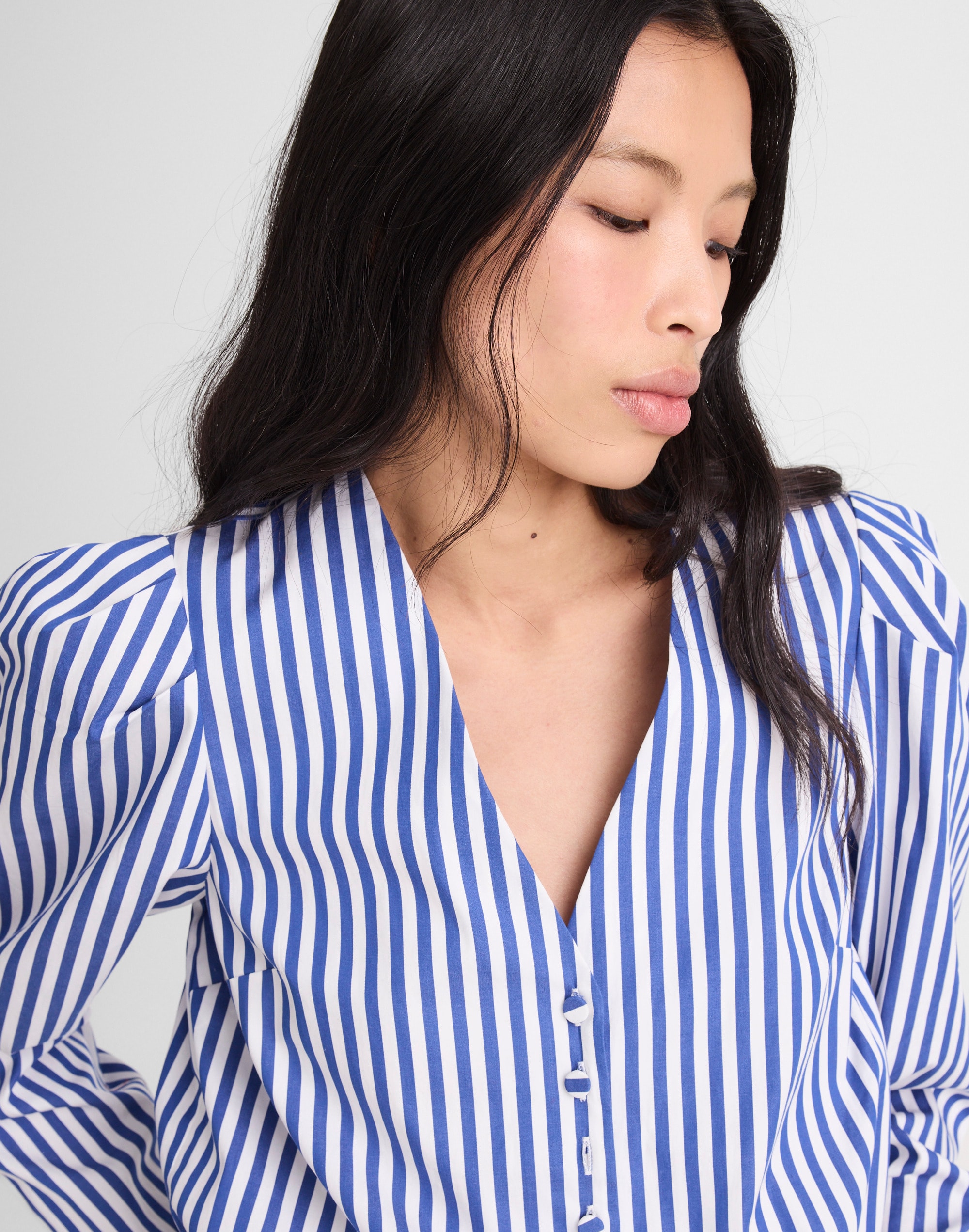 Stacked-Button V-Neck Shirt in Poplin