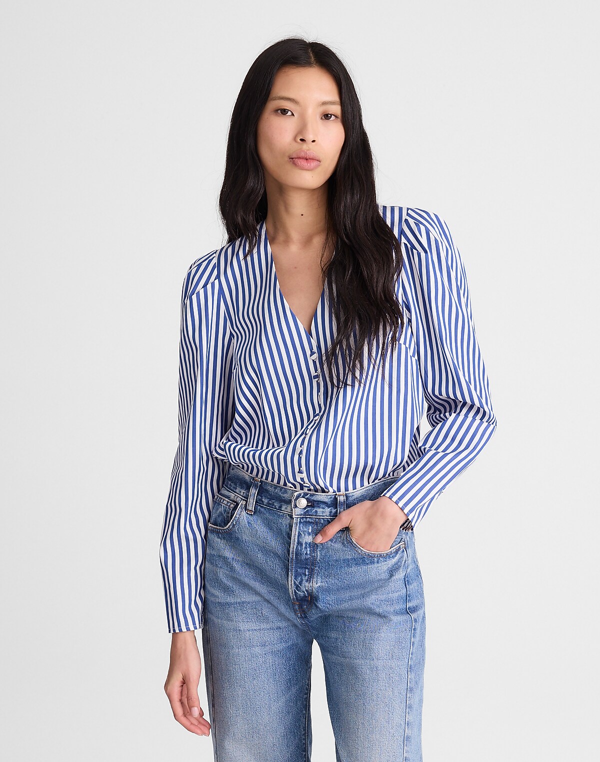 Stacked-Button V-Neck Shirt in Poplin