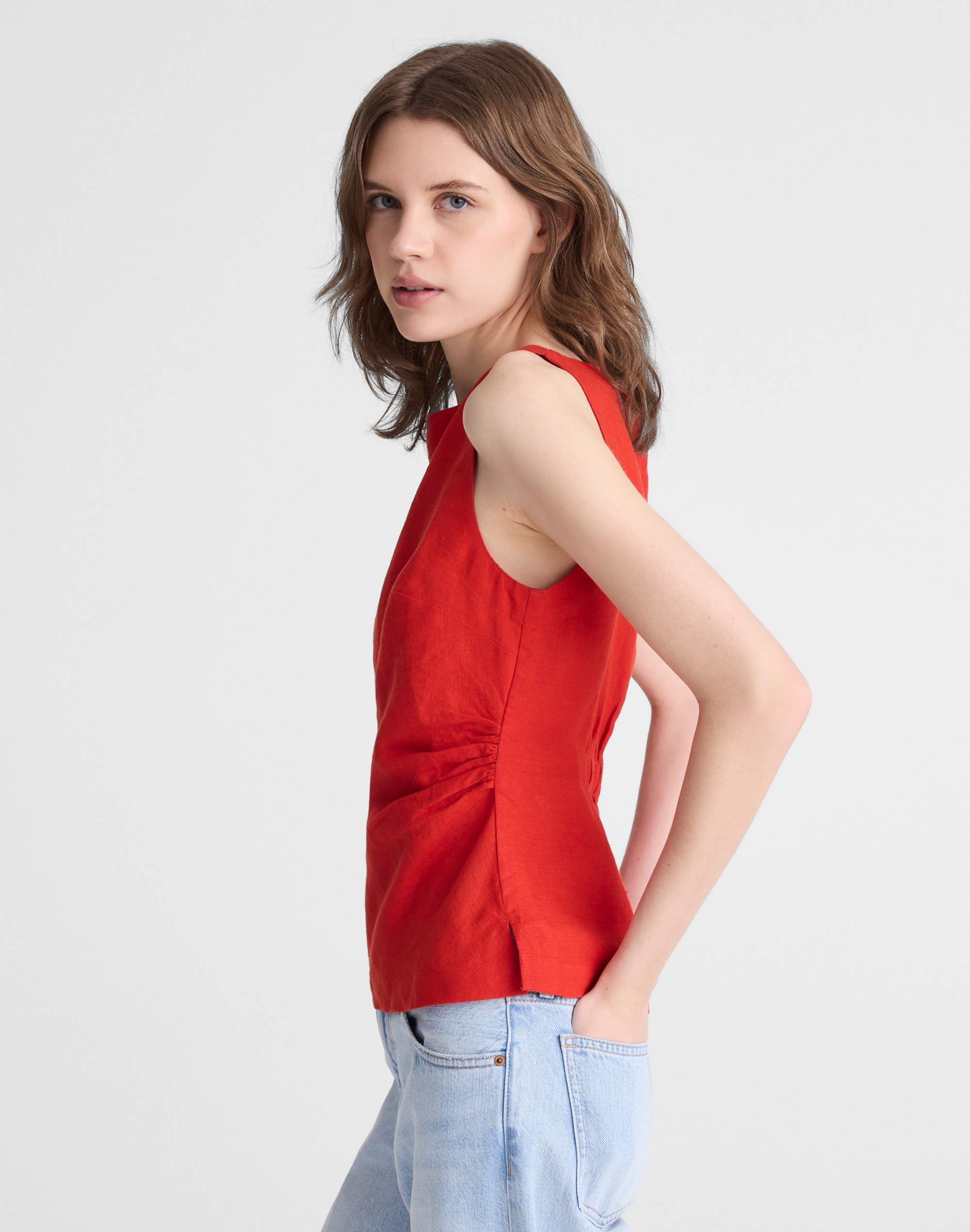 Cinched Boatneck Sleeveless Top in 100% Linen