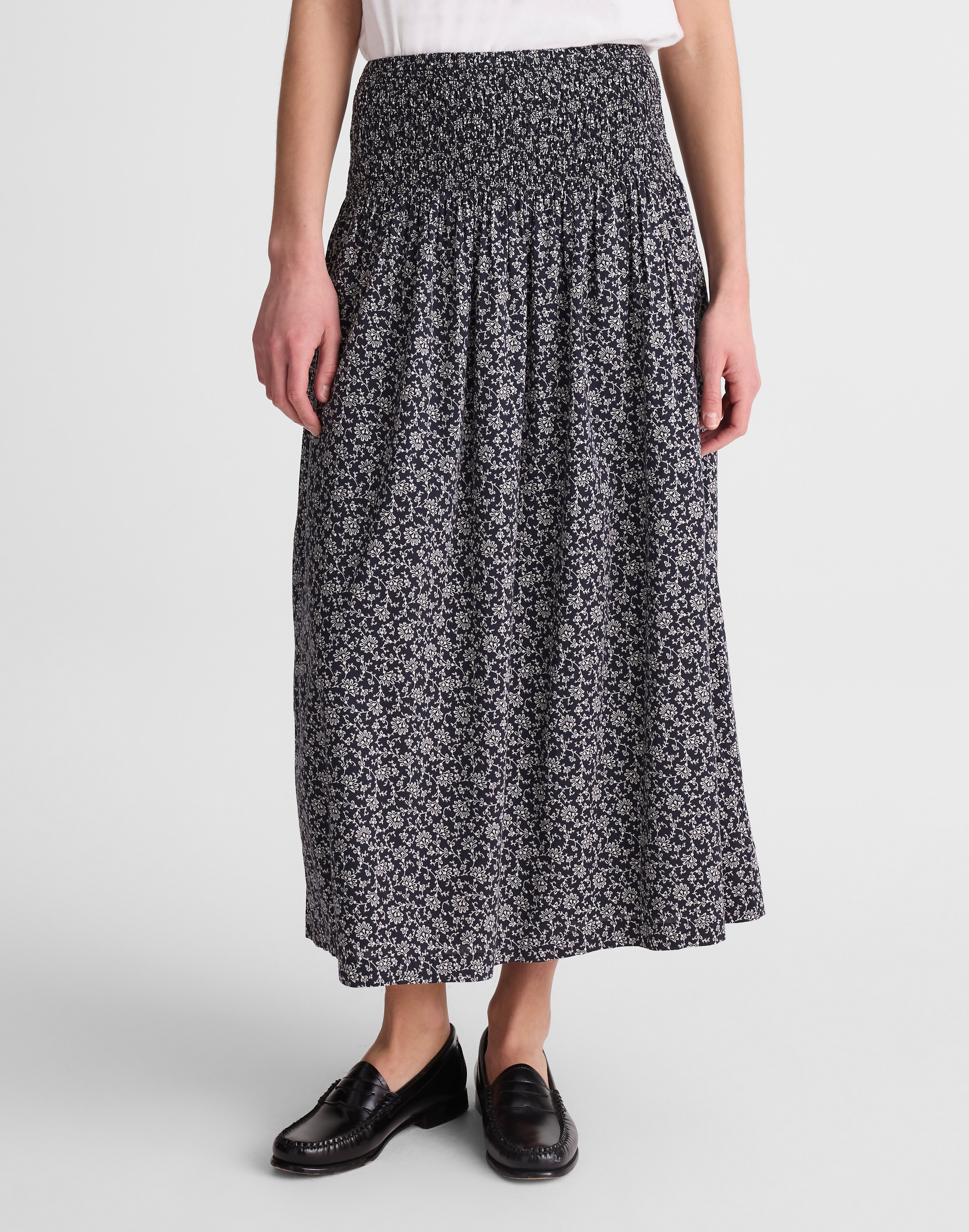 Smocked-Waist Midi Skirt in Floral Print