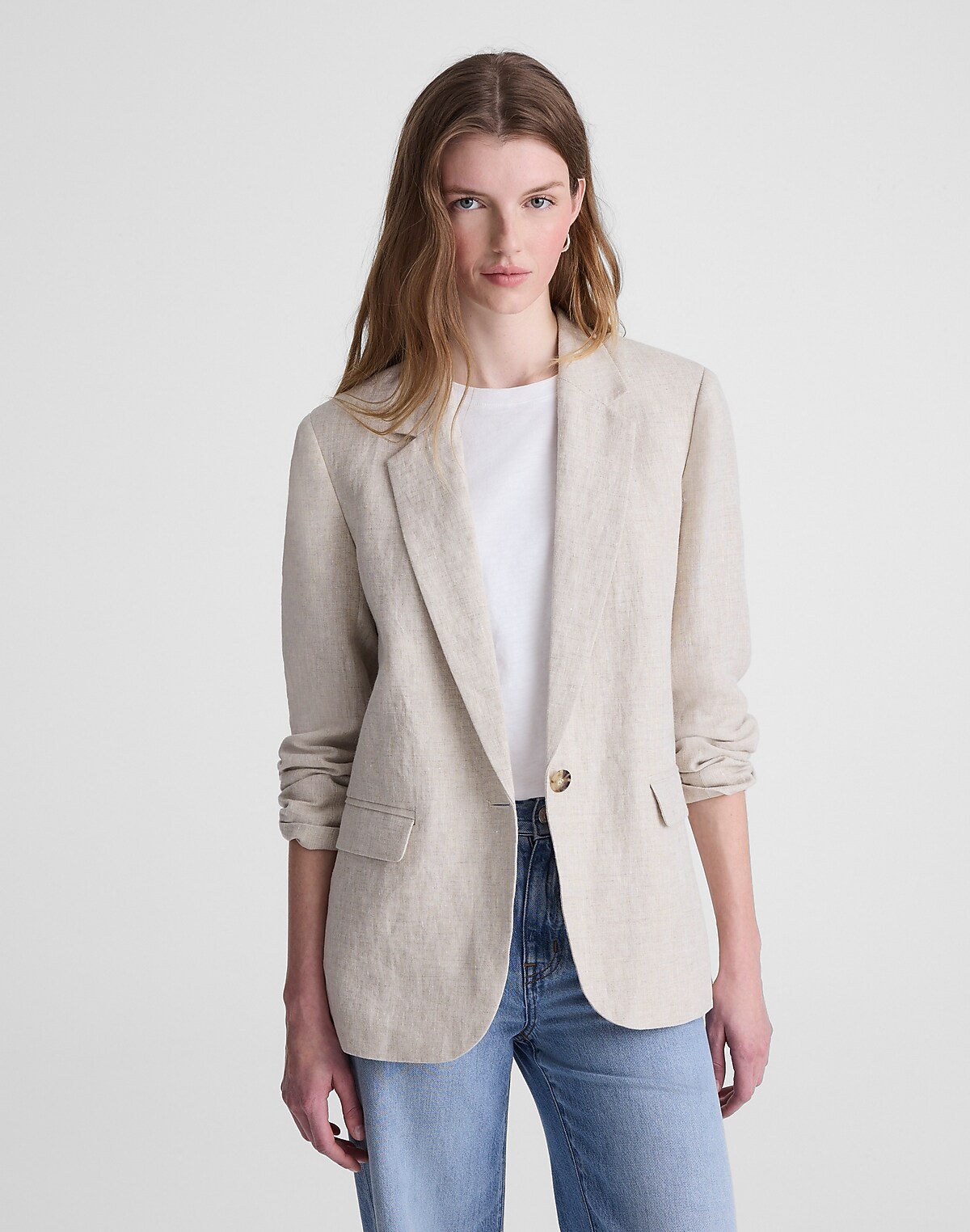 The Mercer Relaxed Blazer in 100% Linen