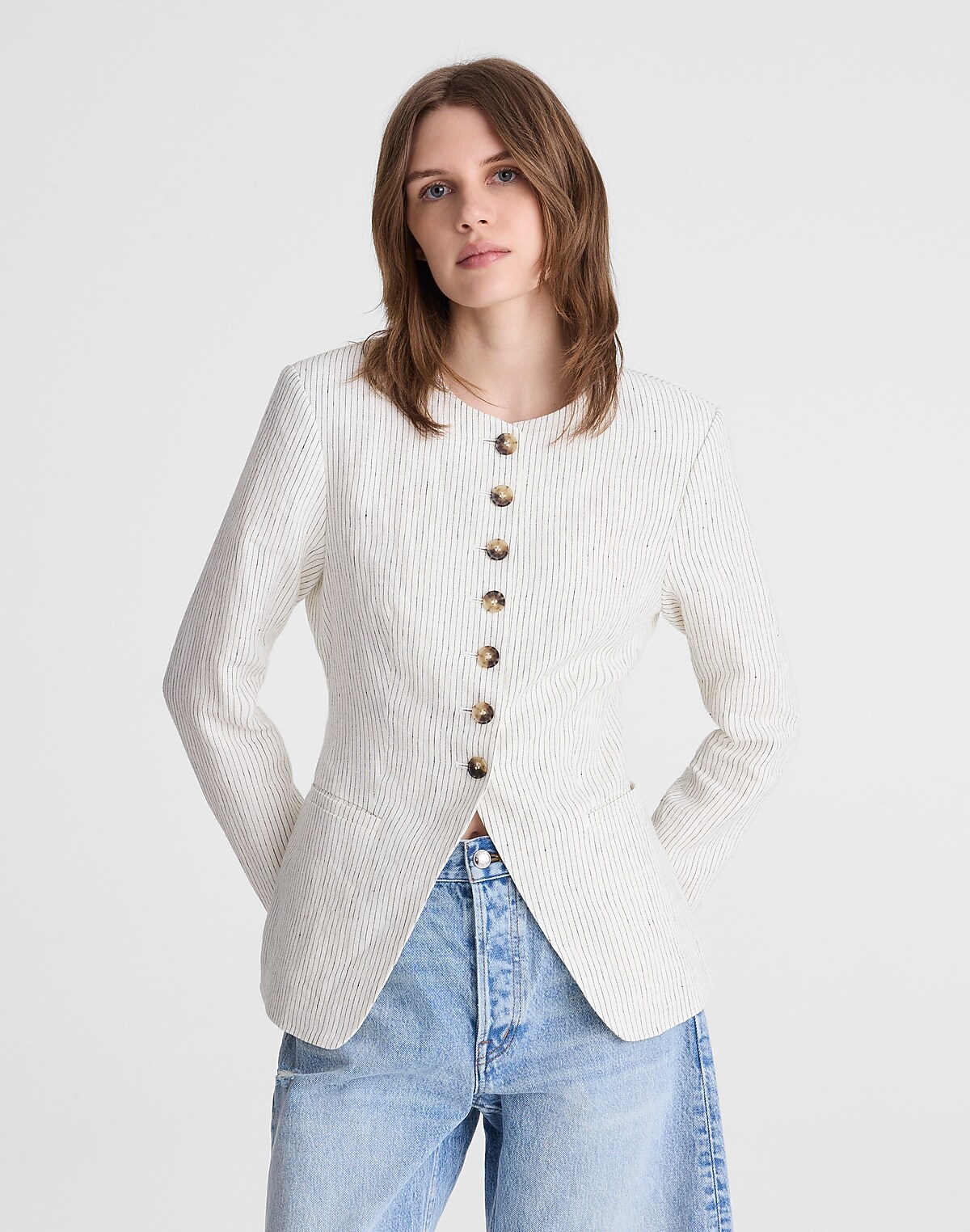 The Nolita Cutaway Blazer in 100% Linen