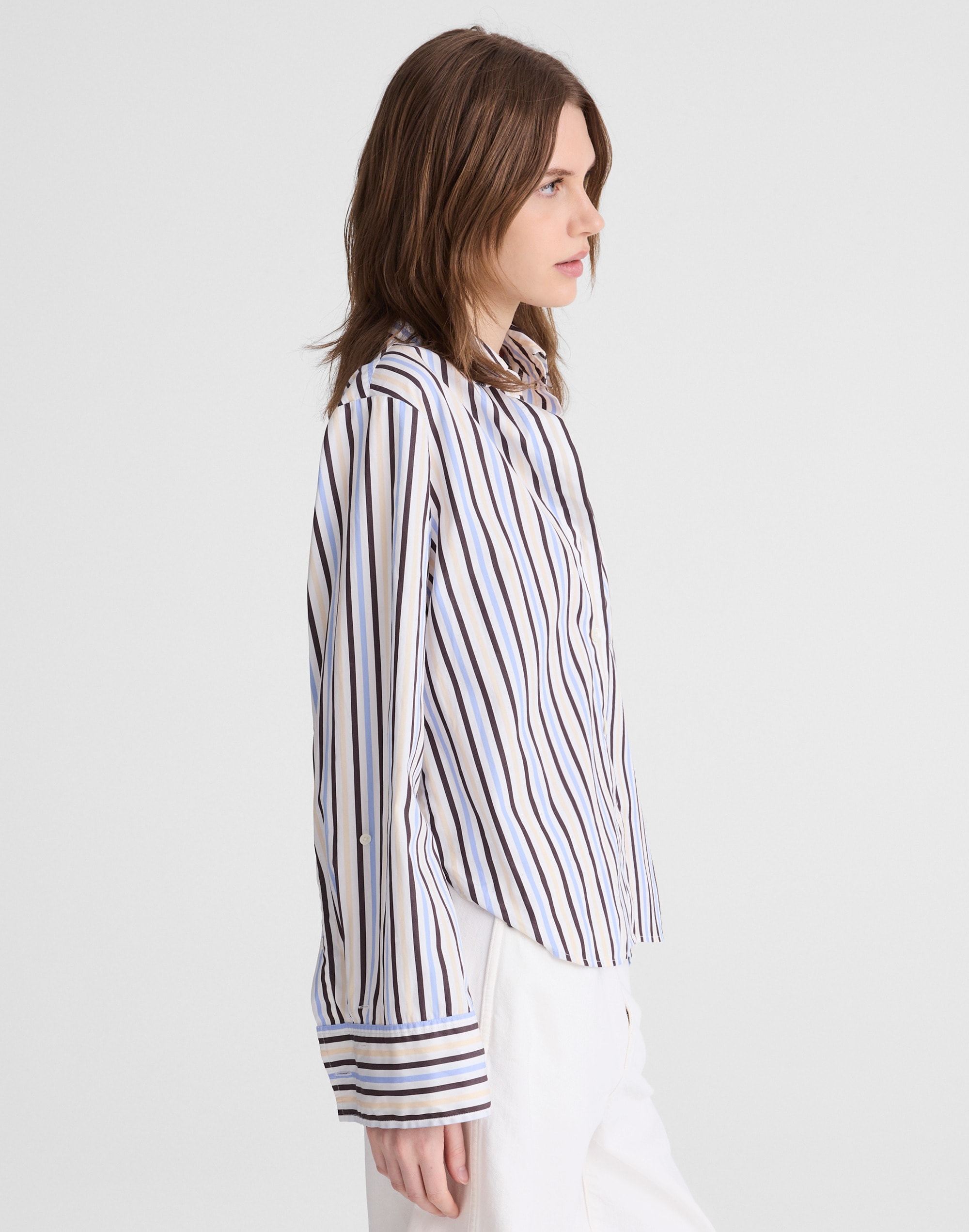 The Signature Y-Neck Shirt in Poplin