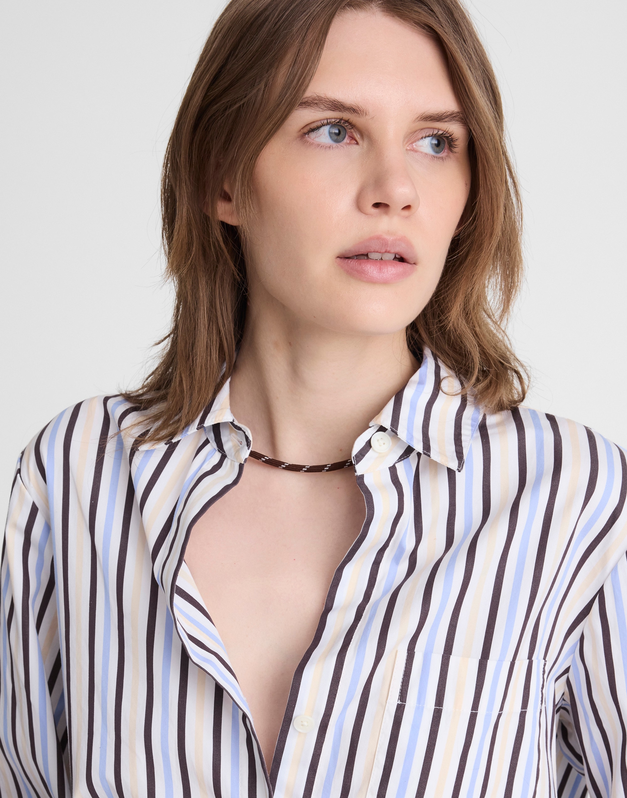 The Signature Y-Neck Shirt in Poplin