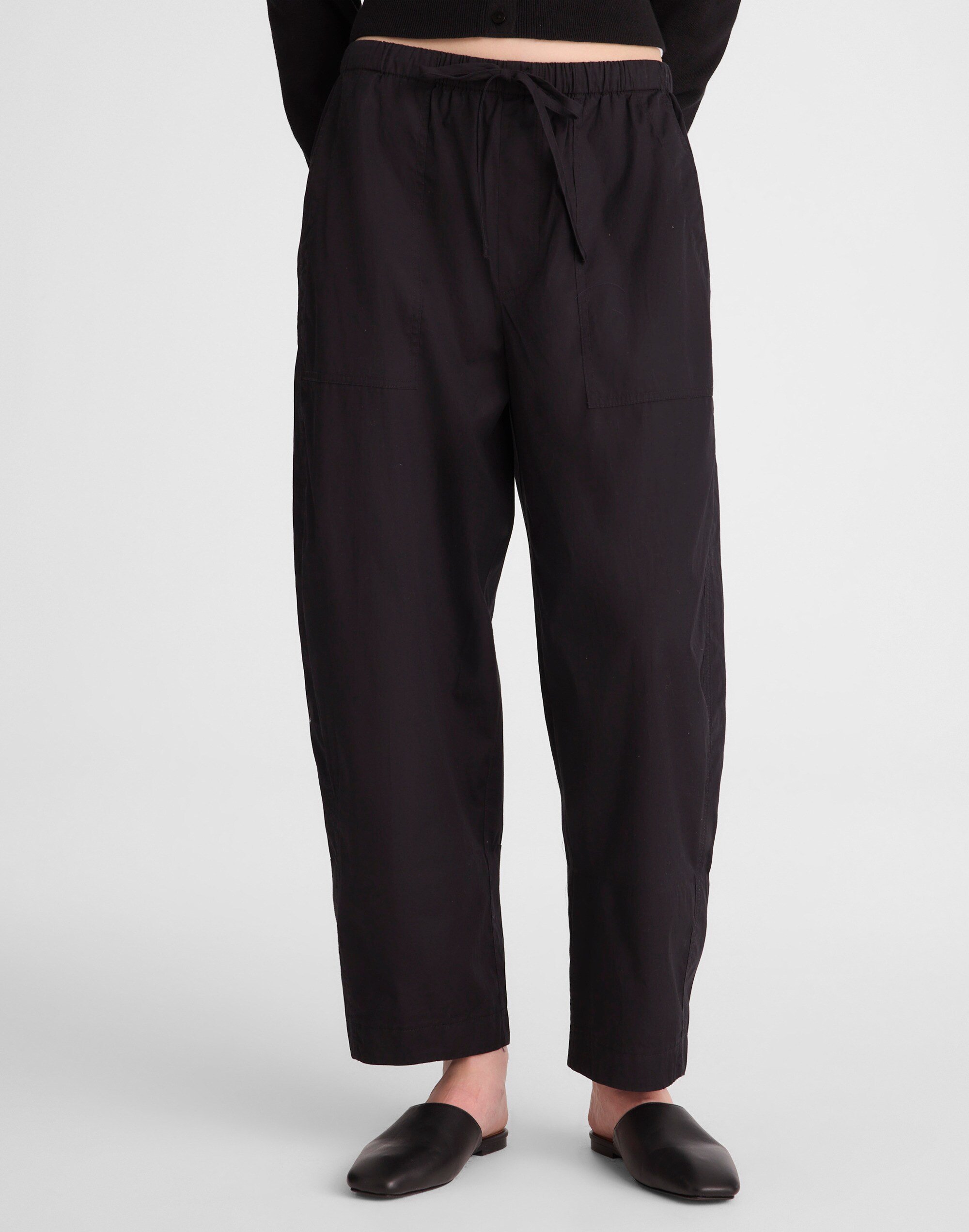 Short Pull-On Barrel-Leg Utility Pants in Poplin