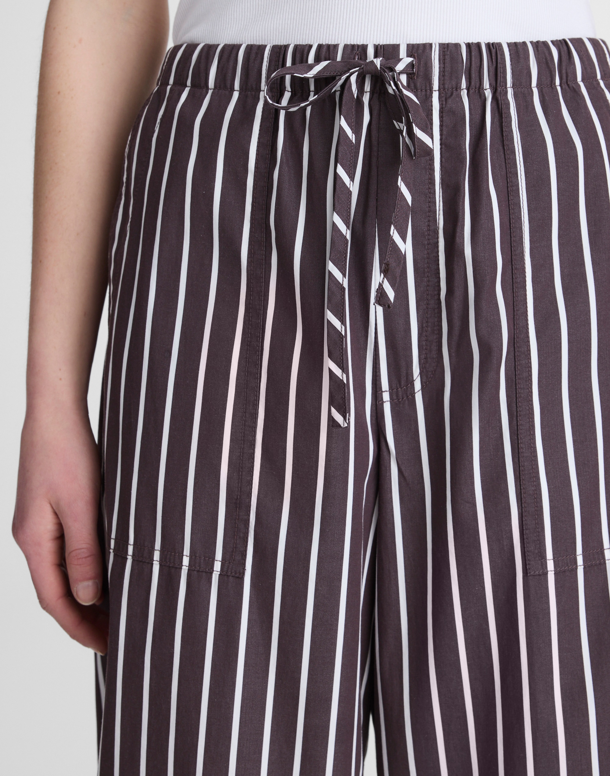 Pull-On Barrel-Leg Utility Pants in Poplin