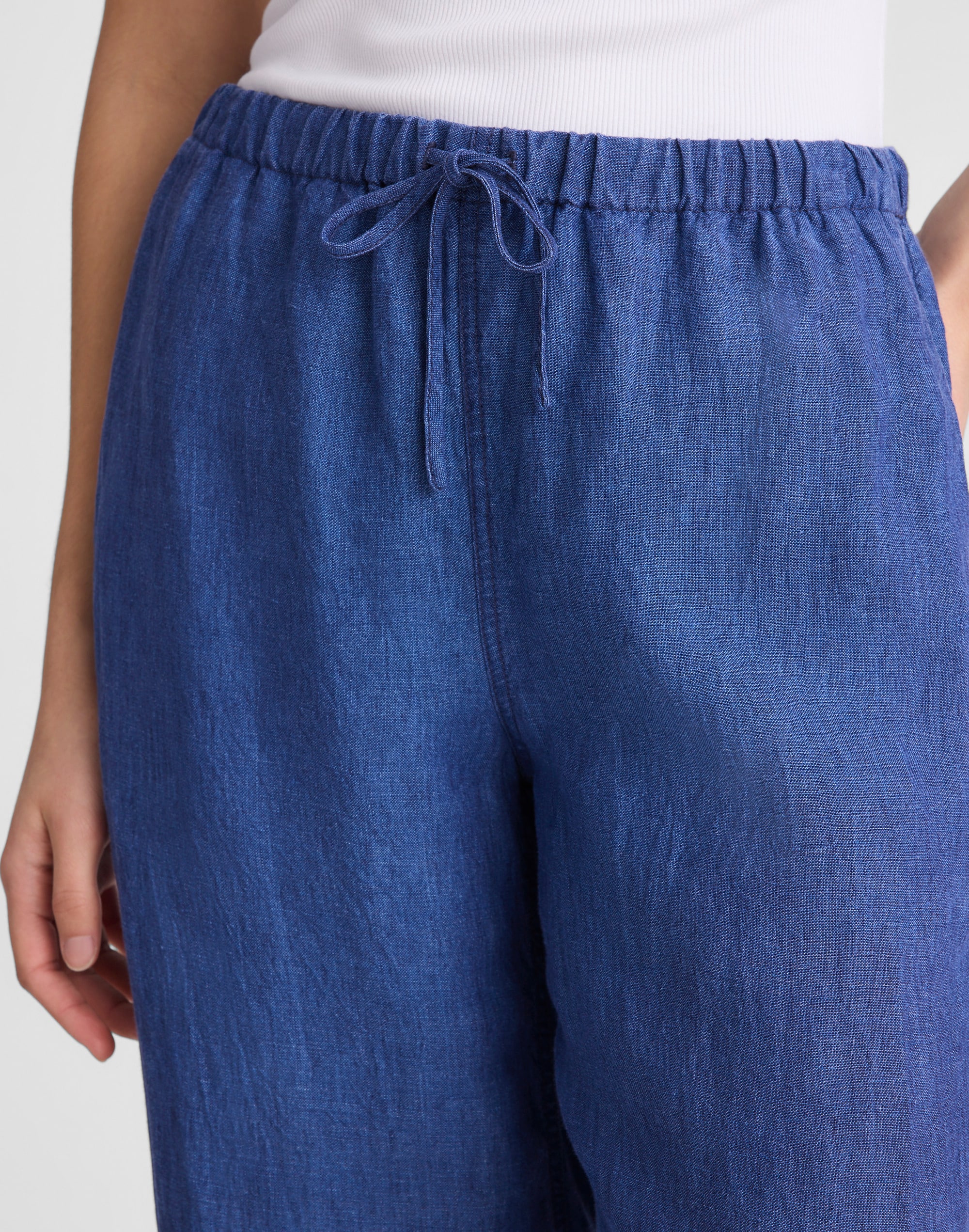 Pull-On Pants in 100% Linen