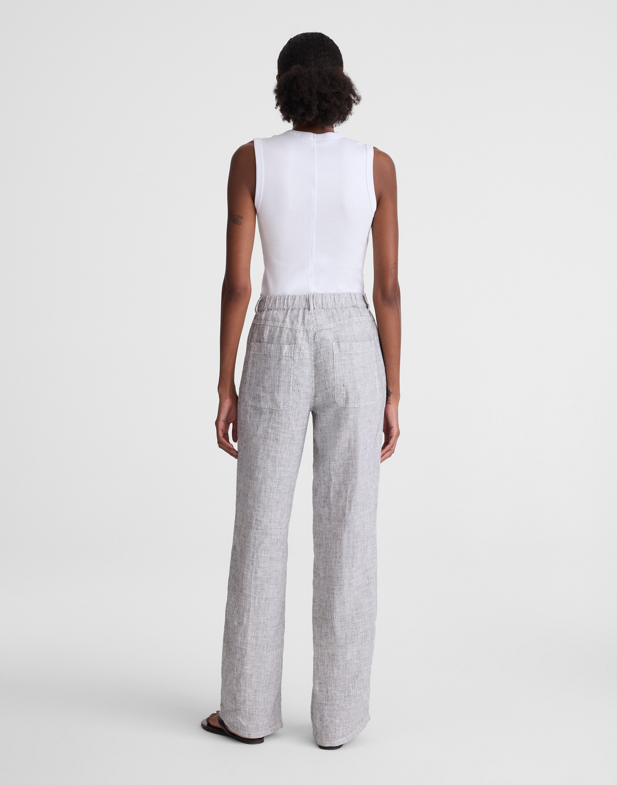 The Zoe Relaxed Straight Pant in 100% Linen