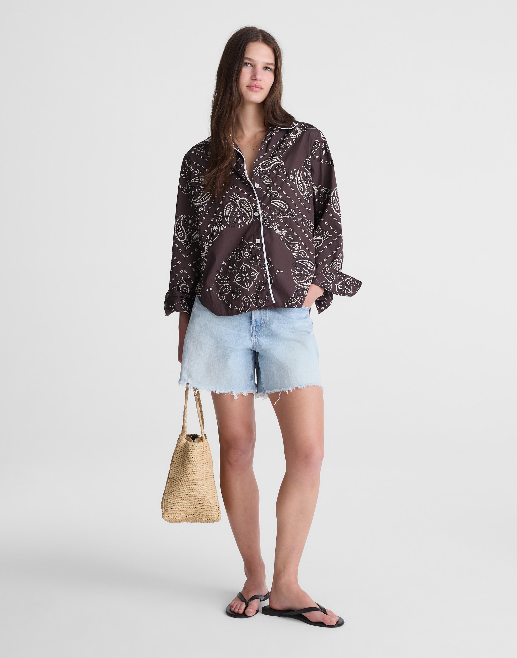 The Signature Y-Neck Shirt in Poplin