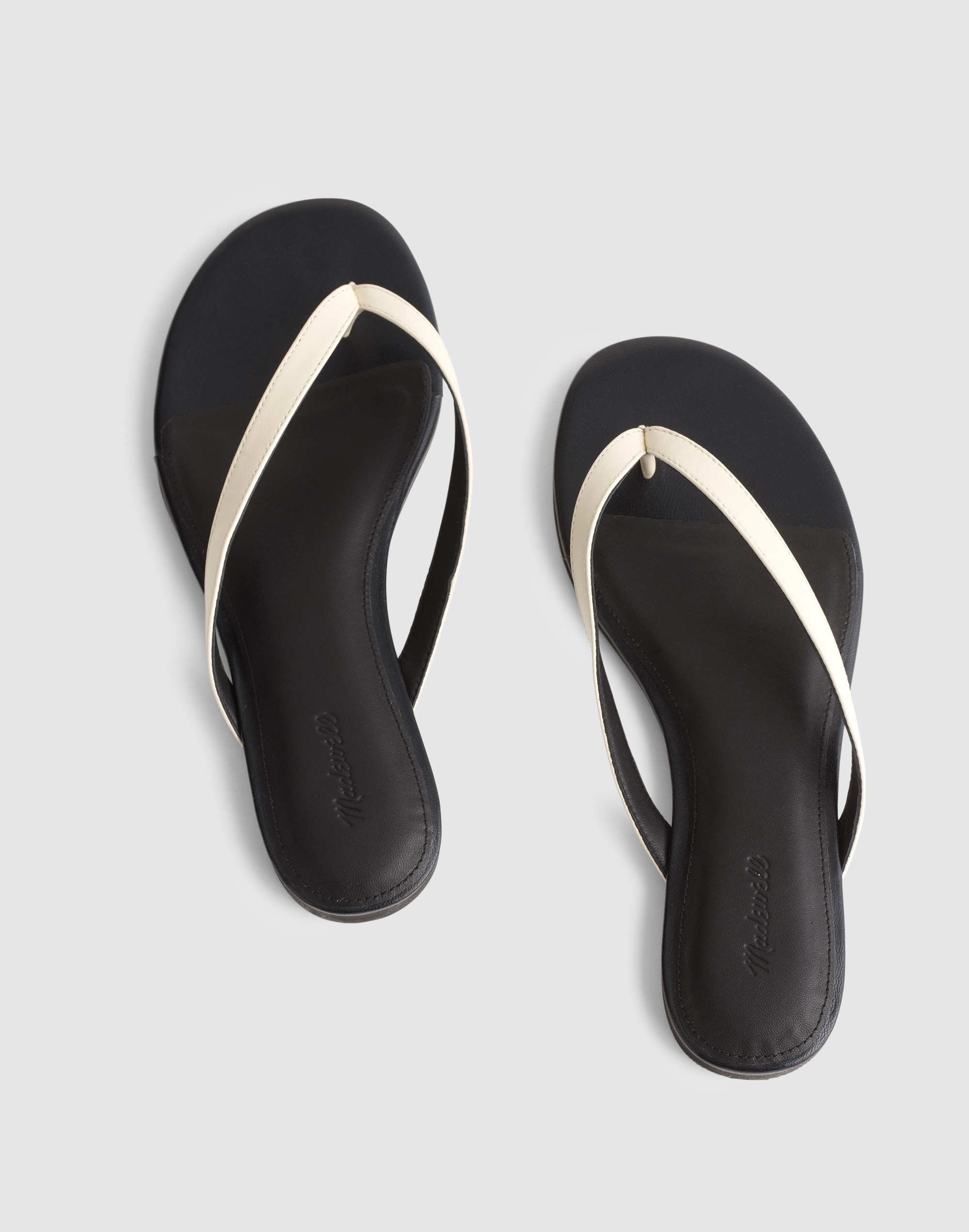The Iggy Thong Sandal in Leather