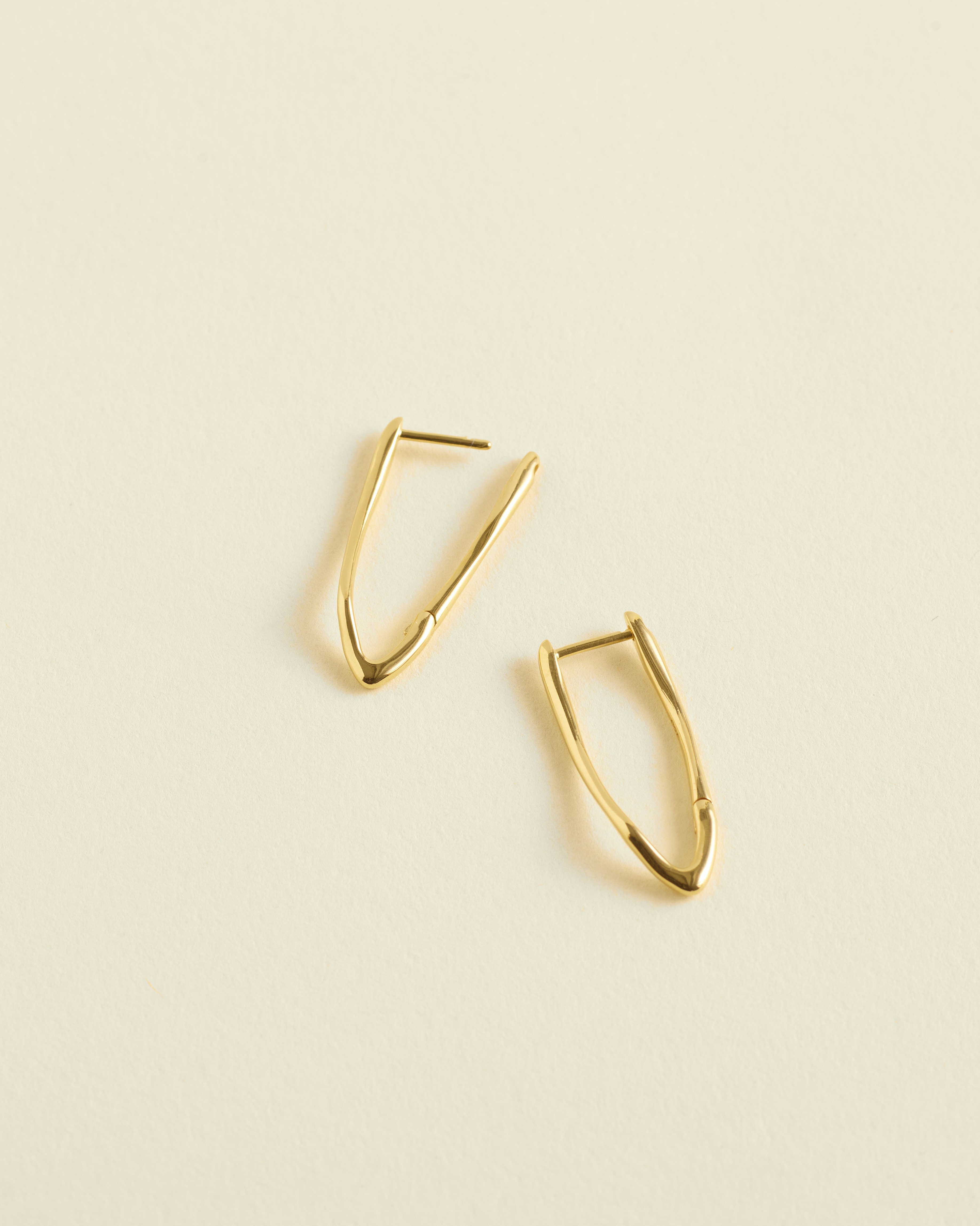 Madewell Demi-fine Molten Large Hoop Earrings In Gold