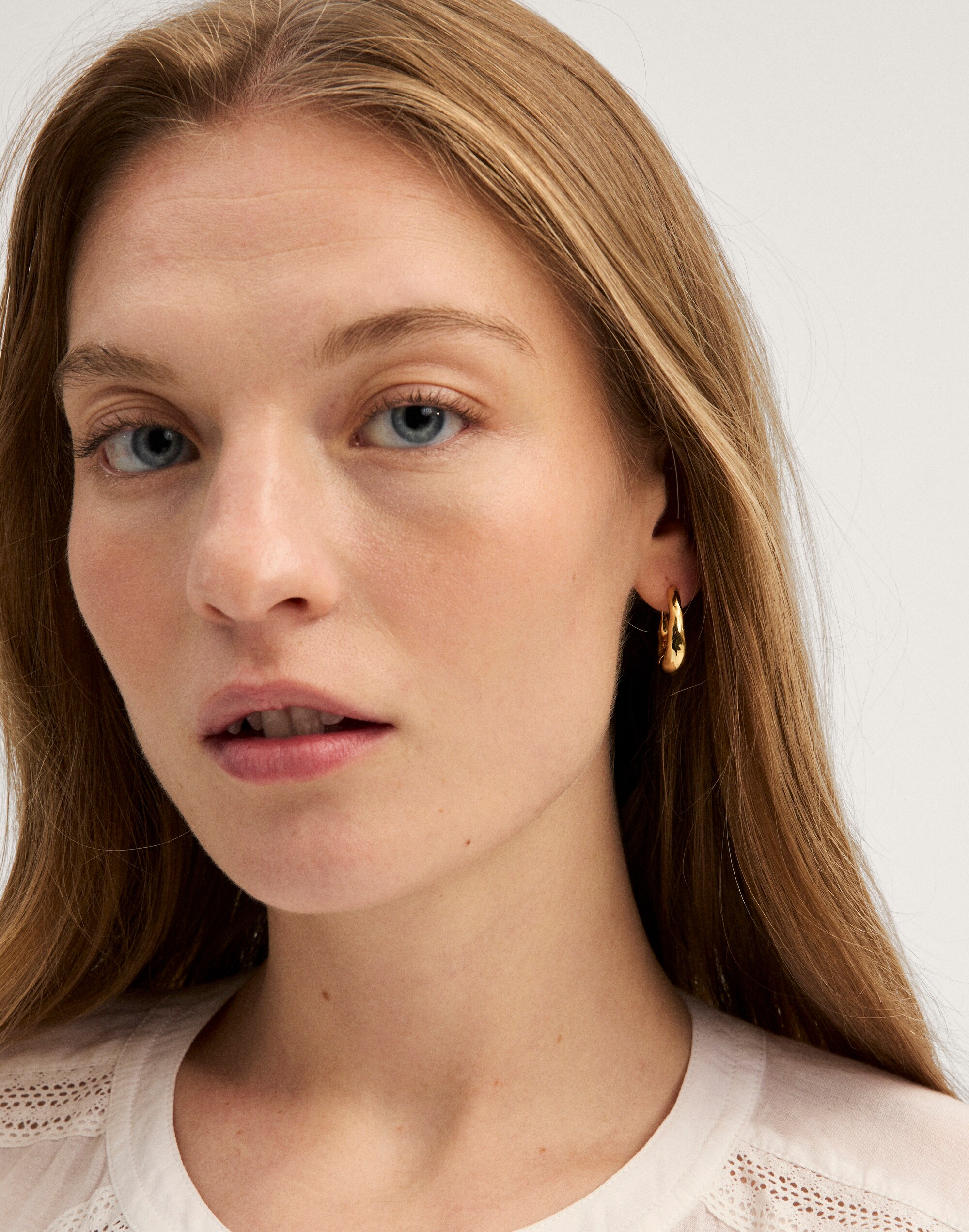 Hammered Puffy Medium Hoop Earrings