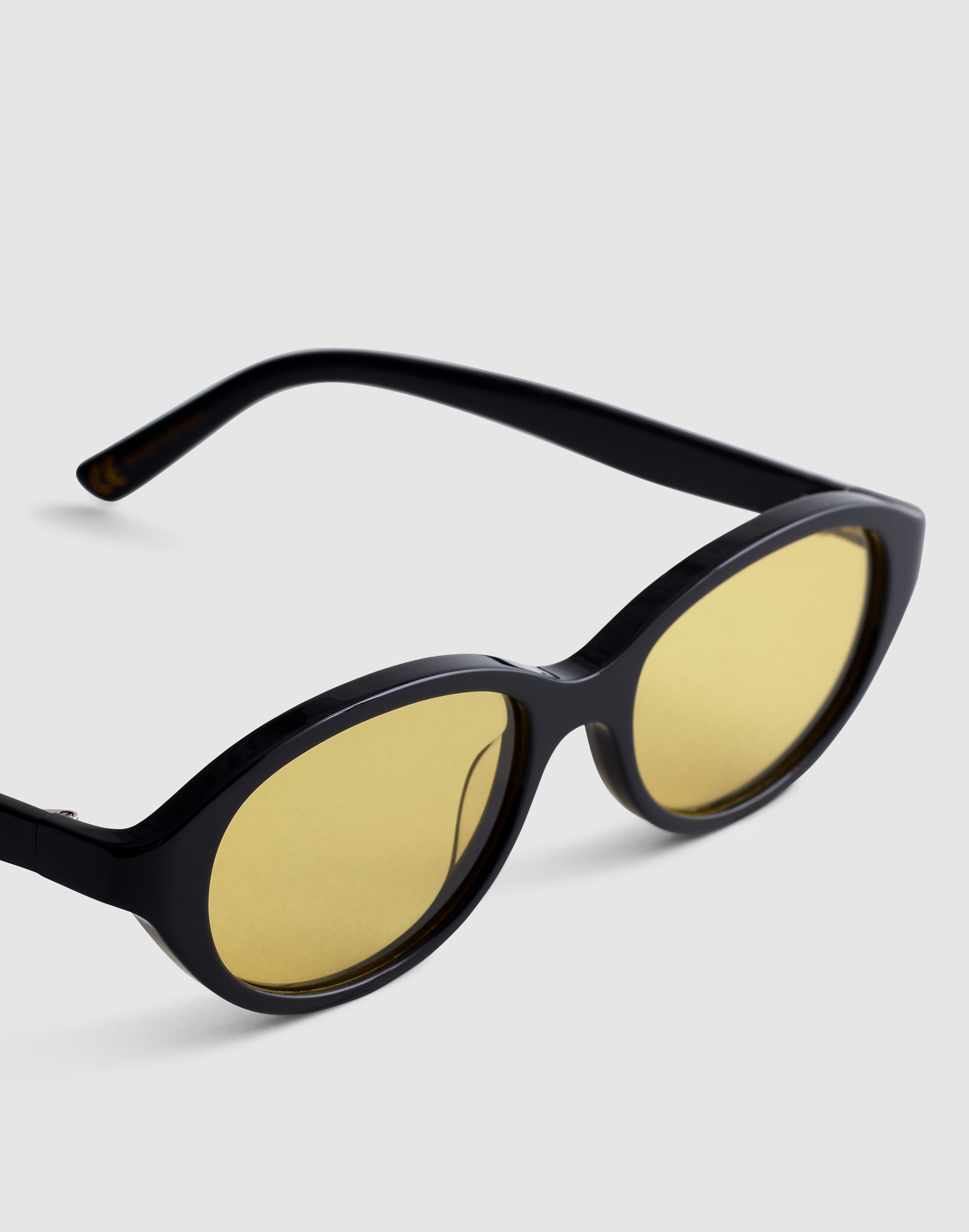 The Solina Oval Sunglasses