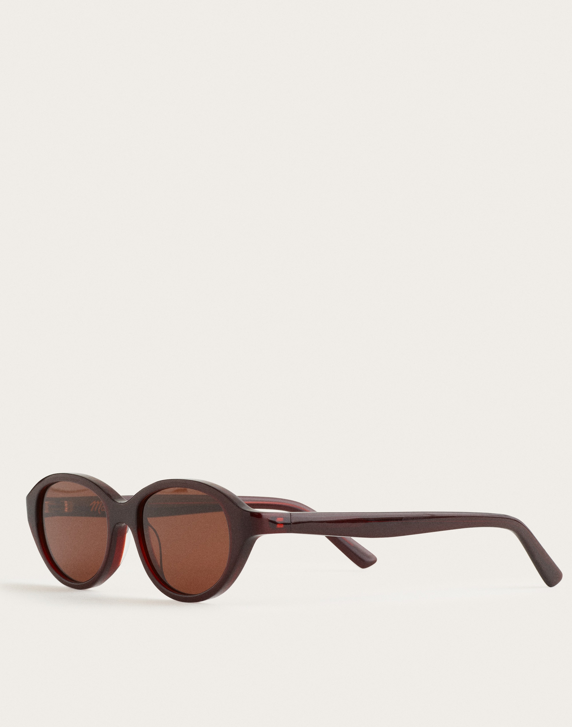 The Solina Oval Sunglasses