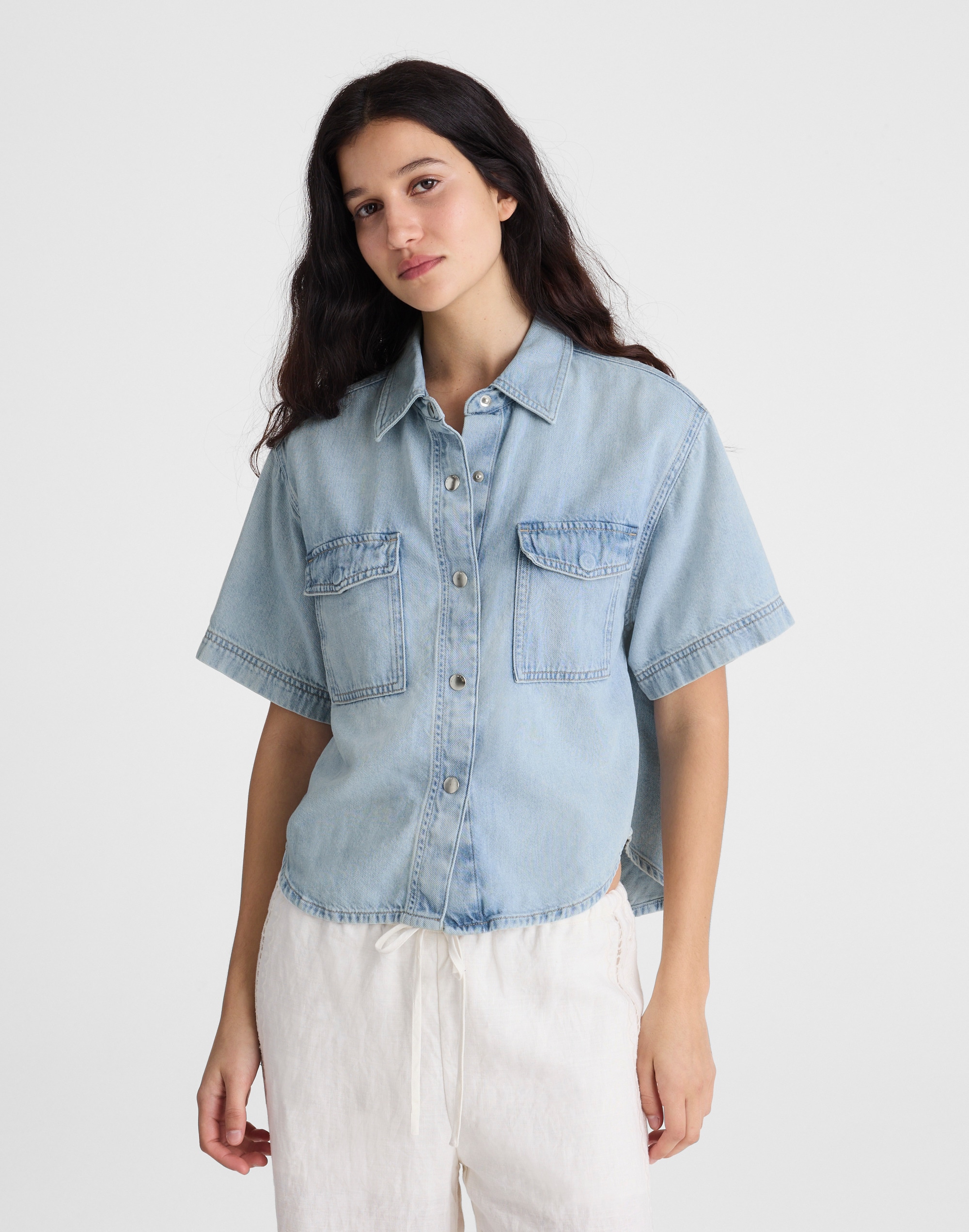 Airy Denim Utility-Pocket Shirt in Foster Wash