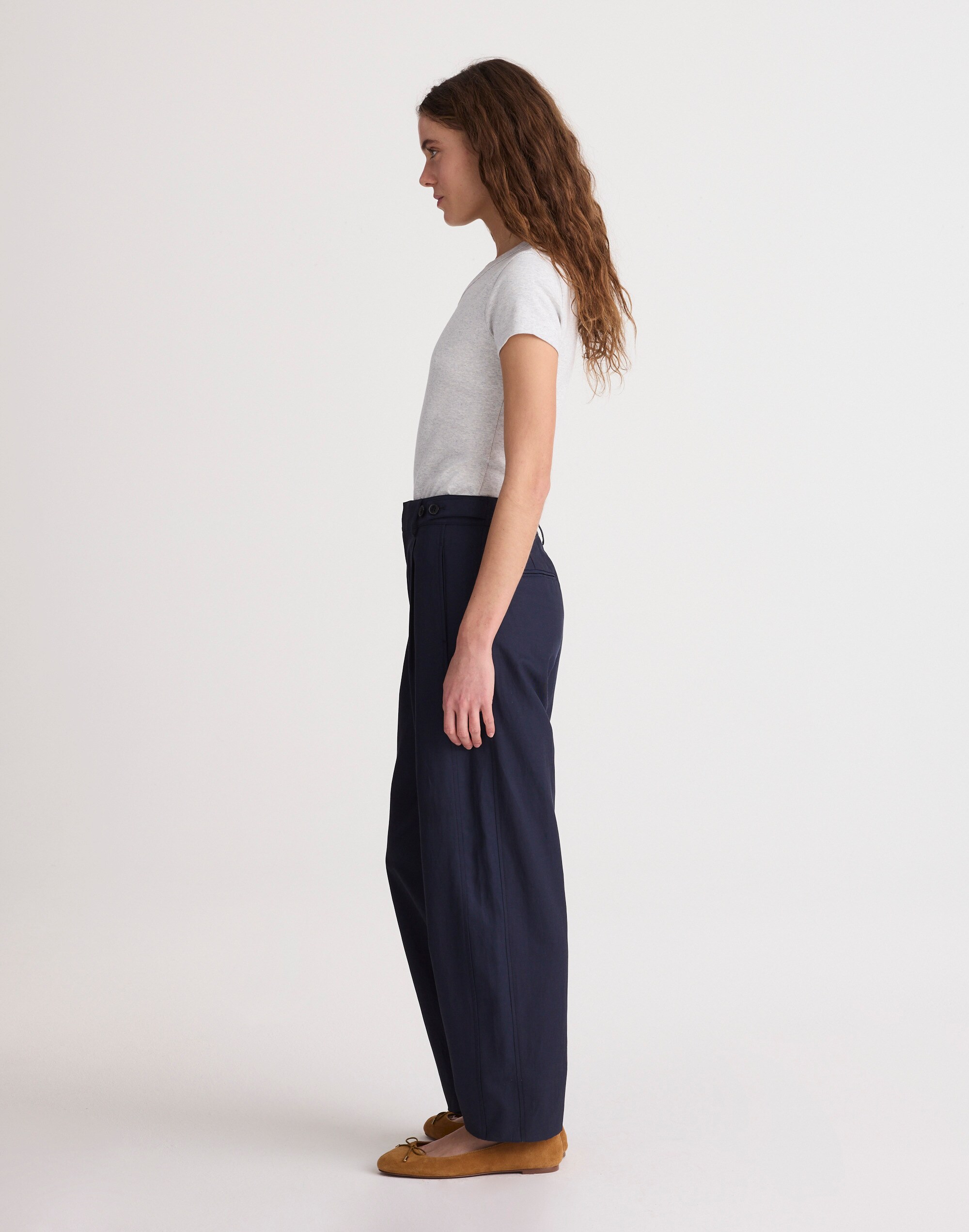 The Barrel-Leg Trouser in Drapey Twill