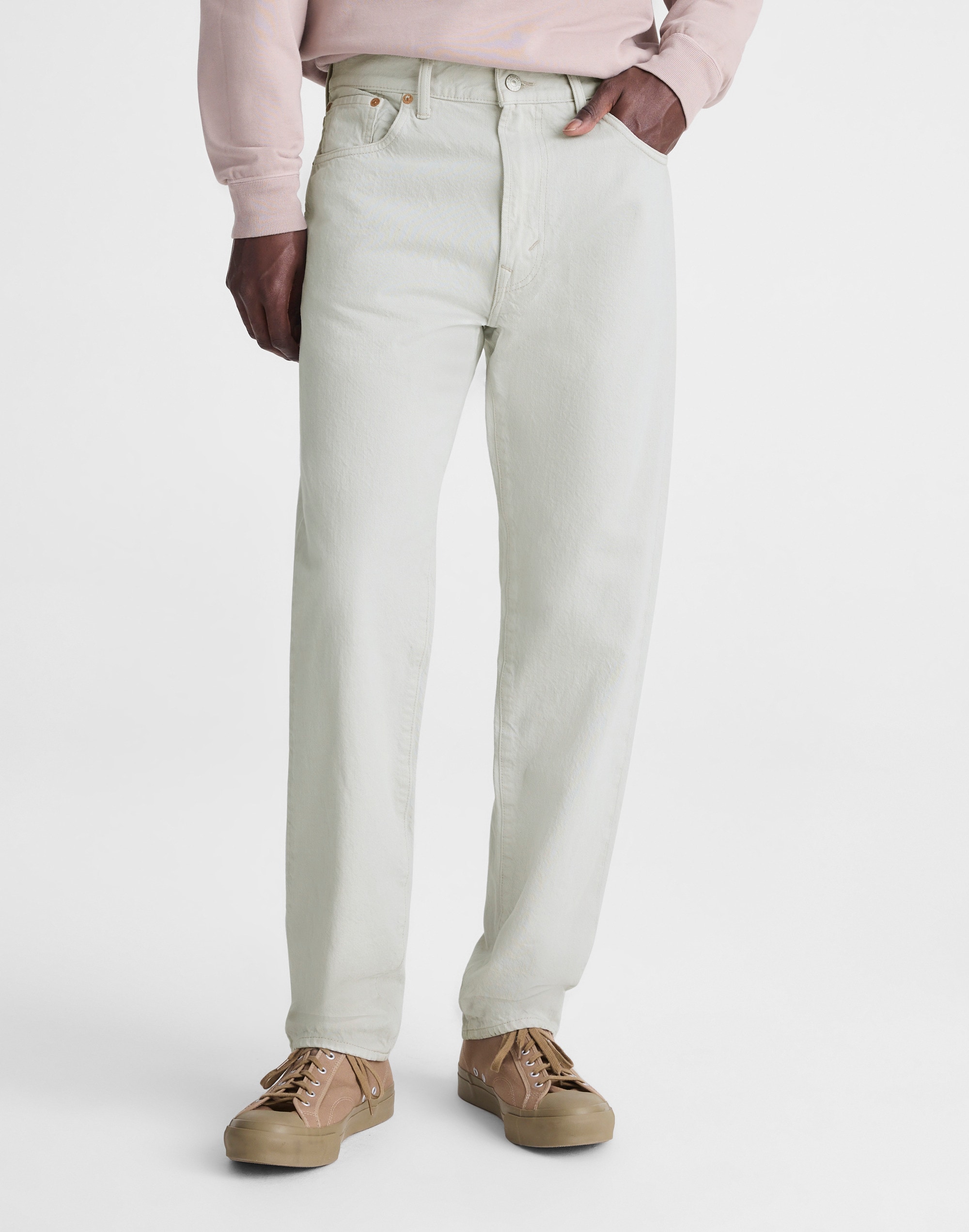 Relaxed Taper Jeans in Summerweight Denim