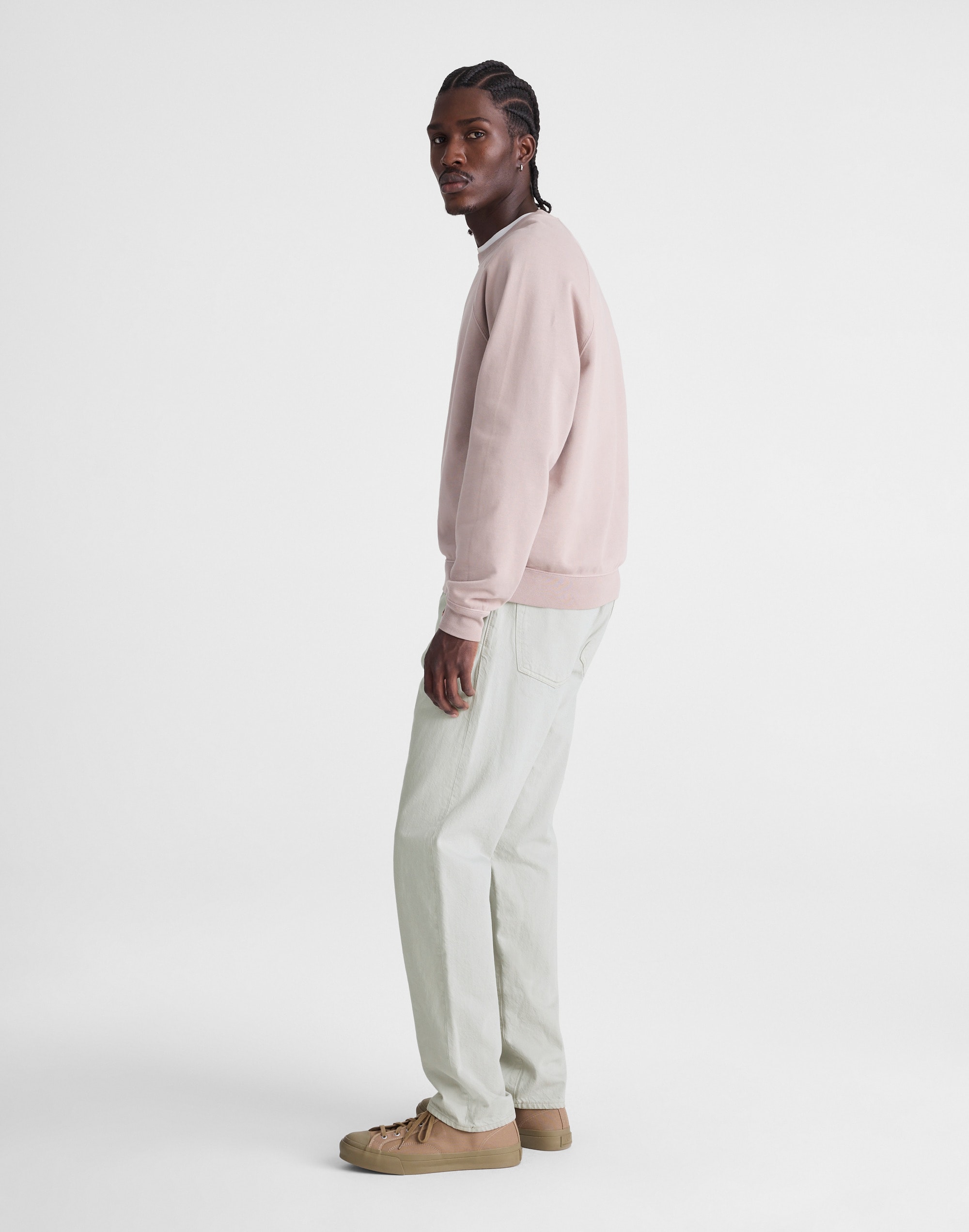 Relaxed Taper Jeans in Summerweight Denim