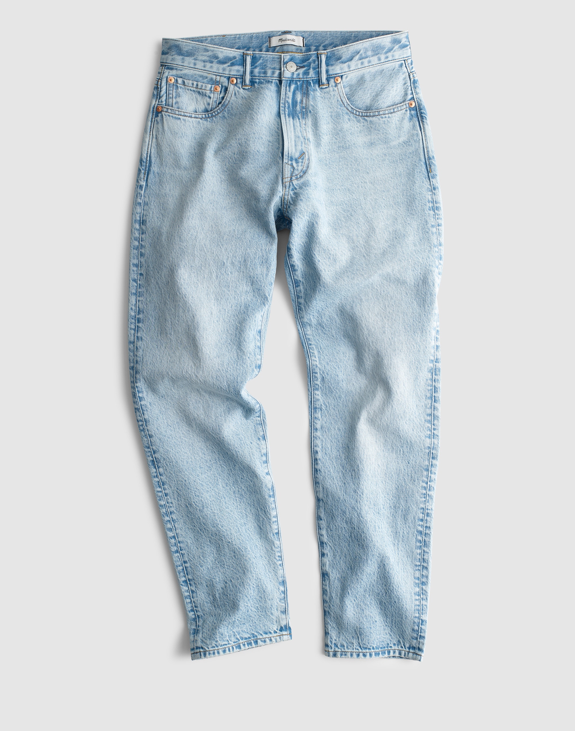 Relaxed Taper Jeans in Summerweight Denim