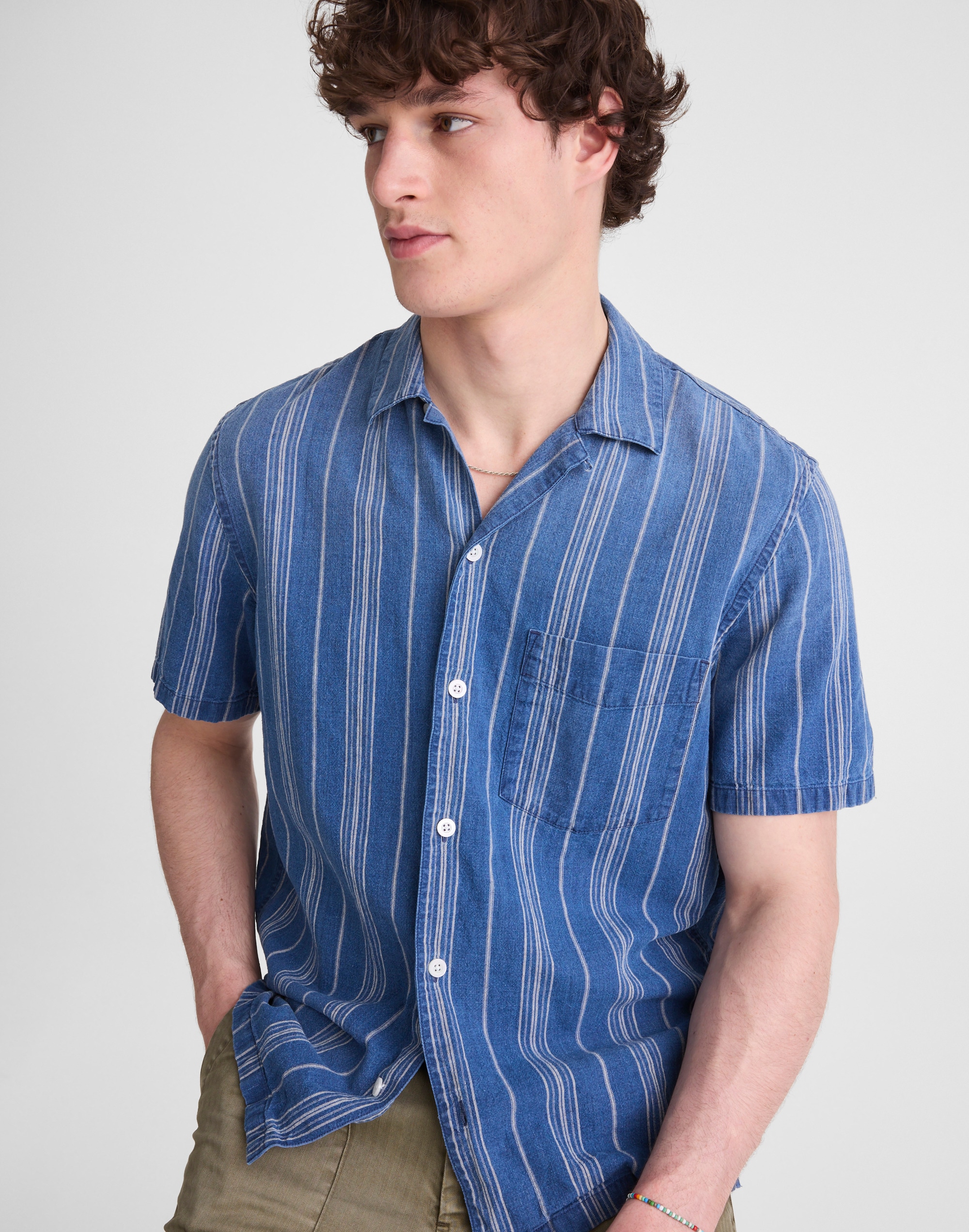 The Short-Sleeve Camp Shirt in Indigo Linen-Cotton Blend