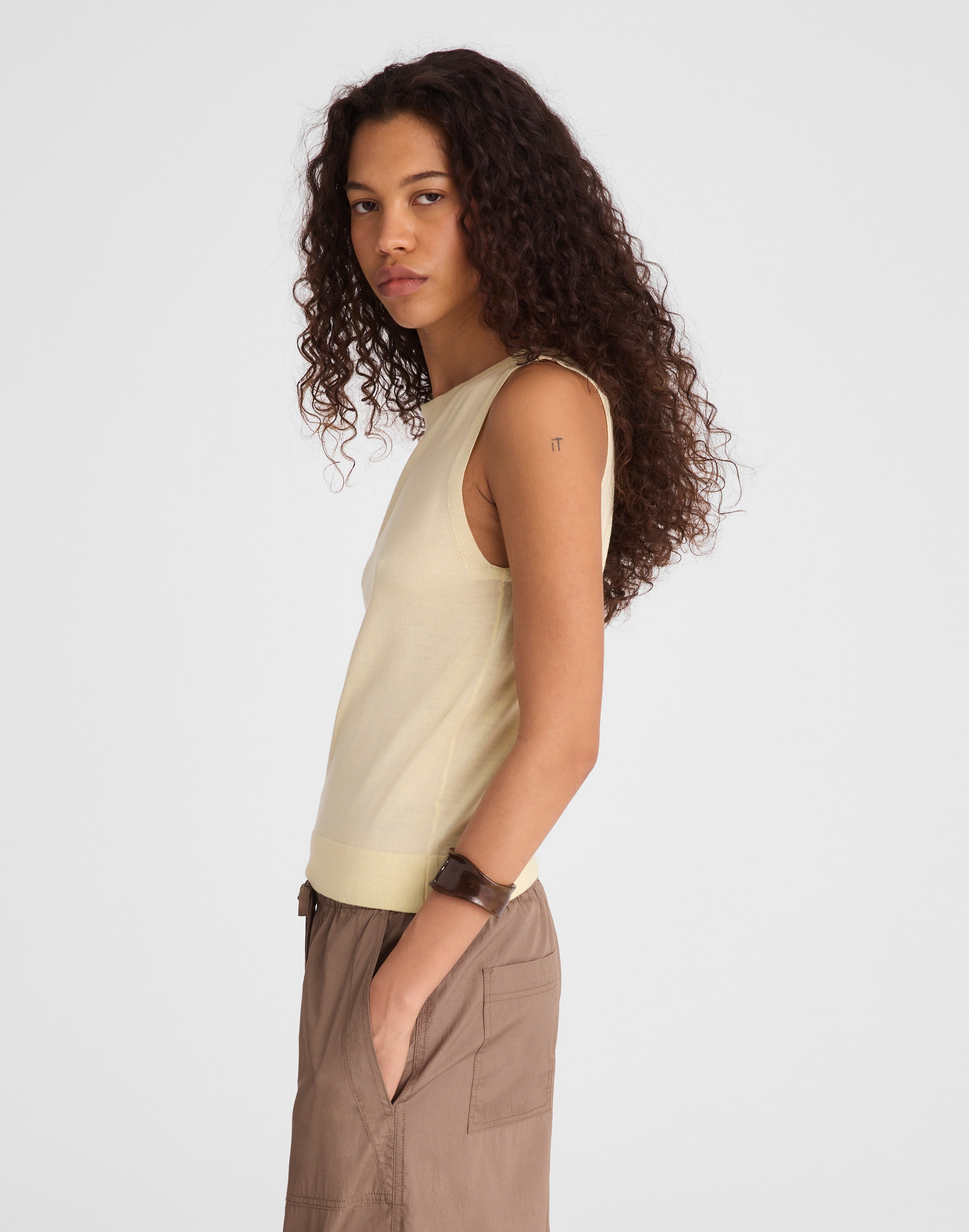 Boatneck Sleeveless Sweater