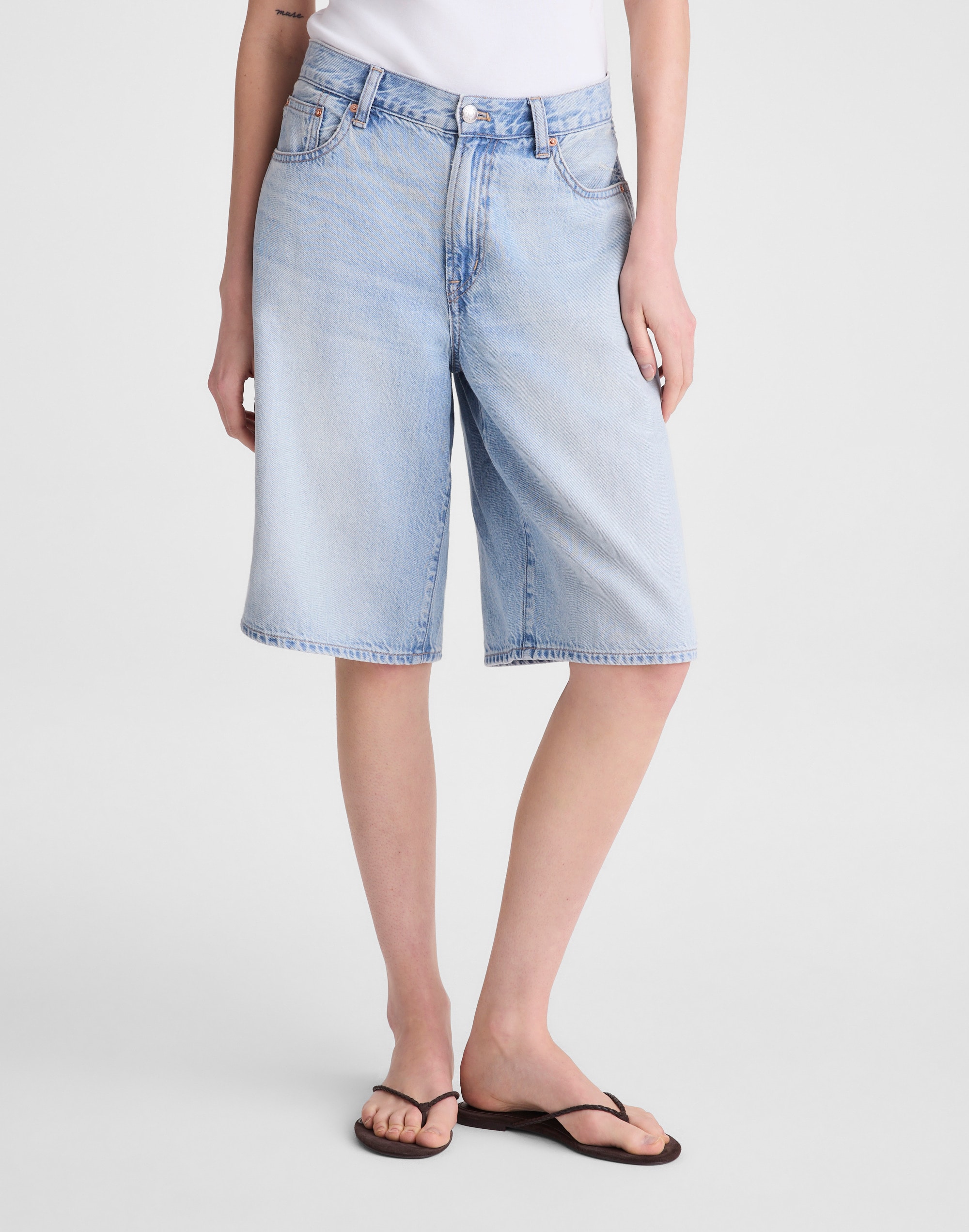 The V-Waist Bermuda Short in Airy Denim