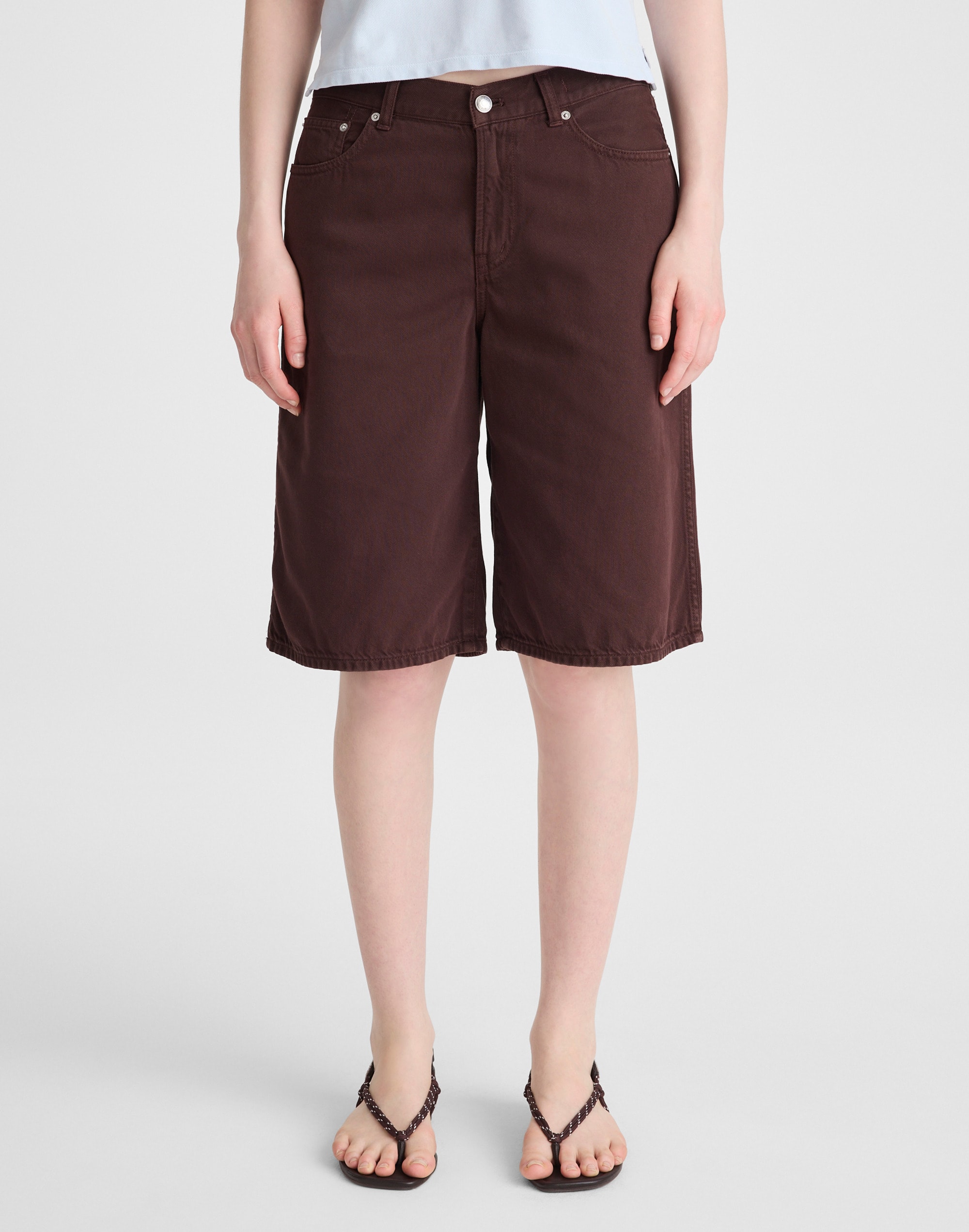 The V-Waist Bermuda Short in Airy Denim