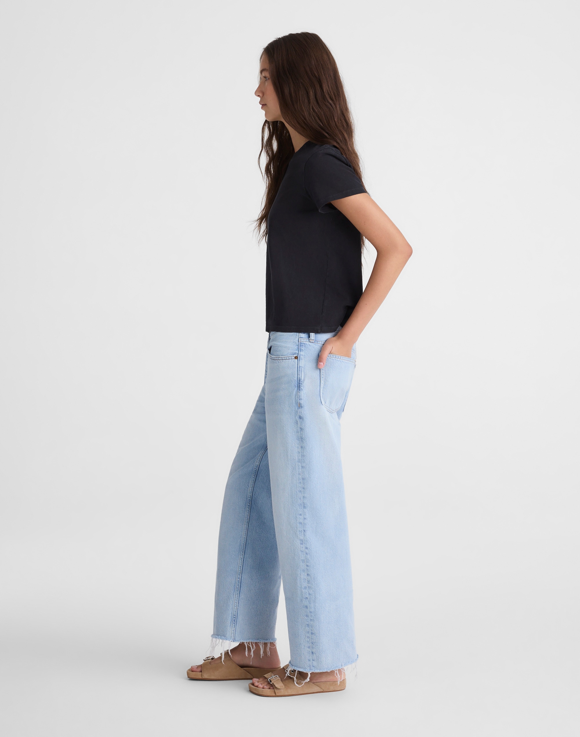Low-Slung Baggy Crop Jeans in Foster Wash