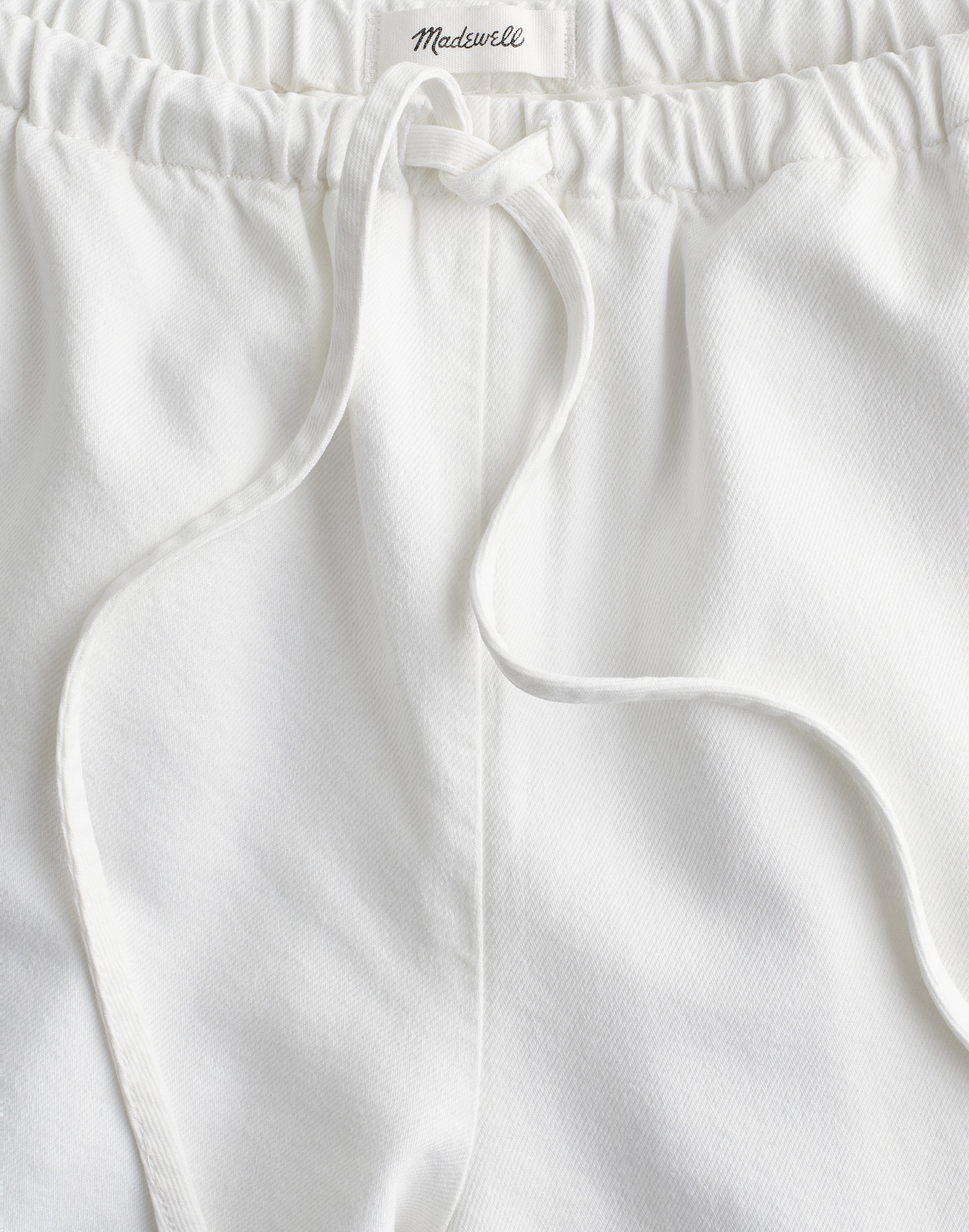 Pull-On Jeans in Airy Denim