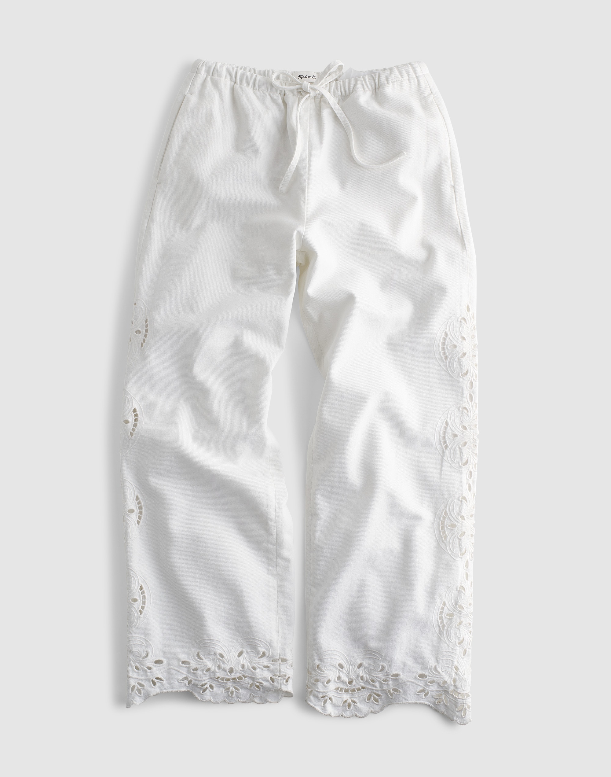 Pull-On Jeans in Airy Denim