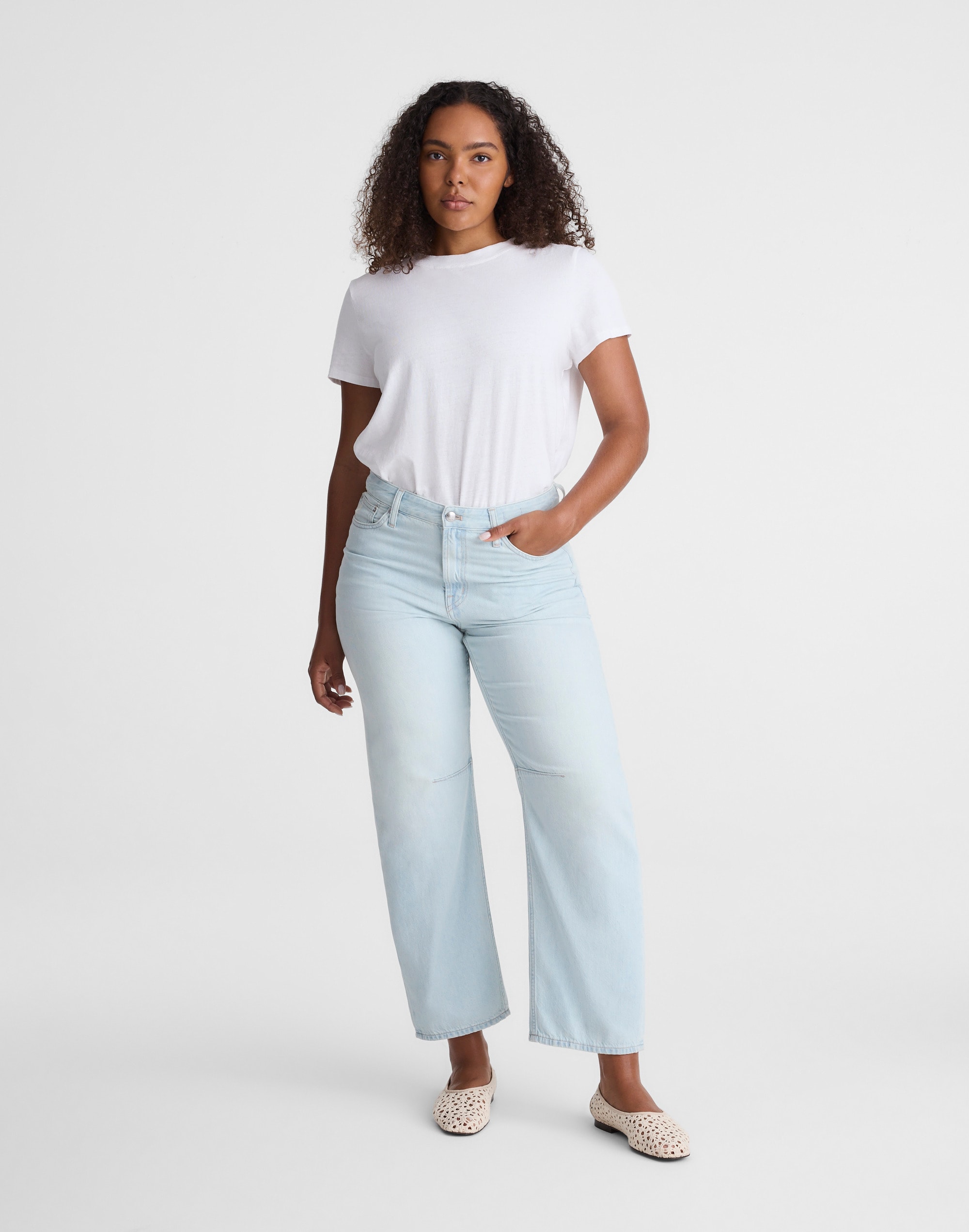 The Curvy Darted Barrel-Leg Jean in Airy Denim