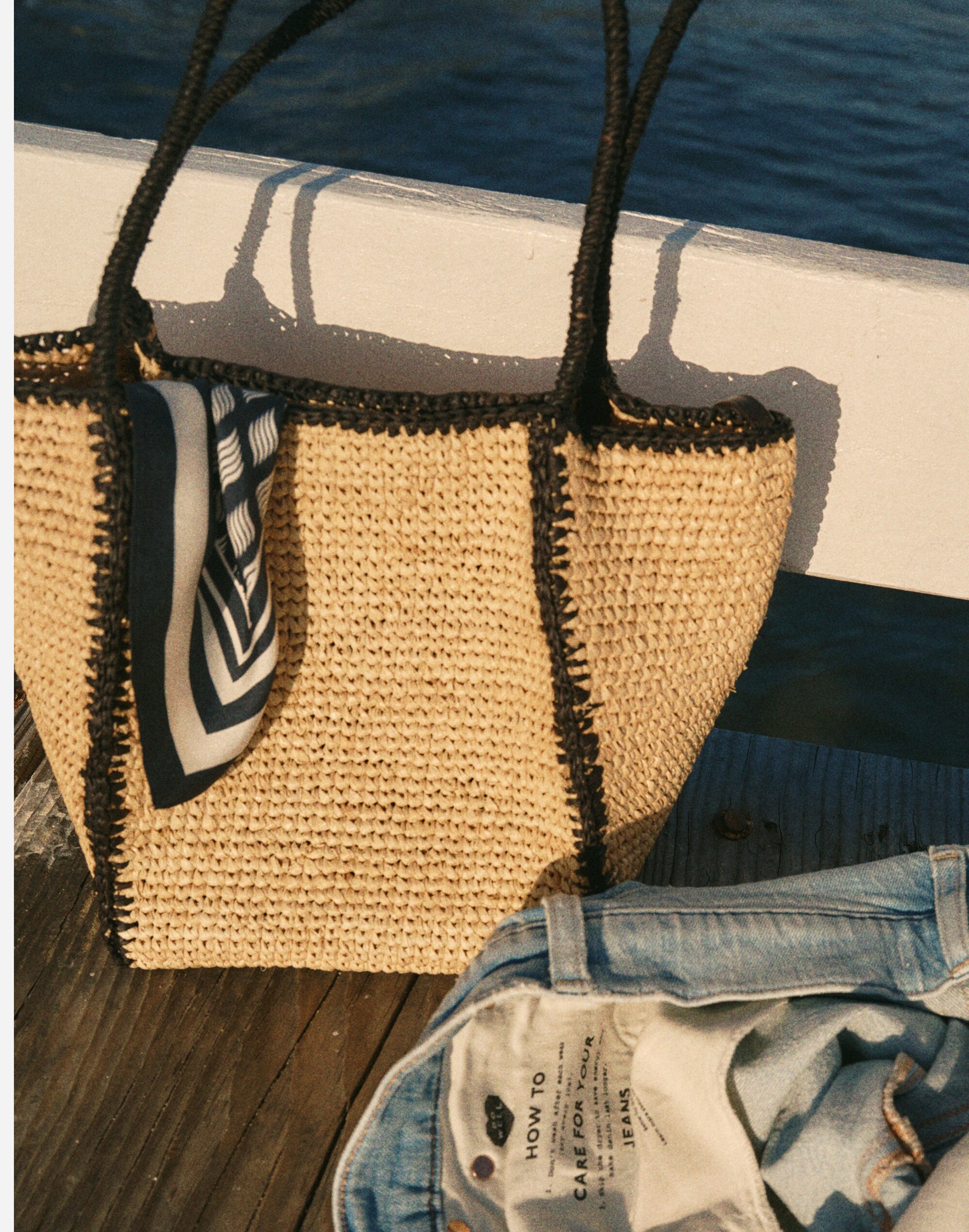 The Lexington Small Tote in Raffia