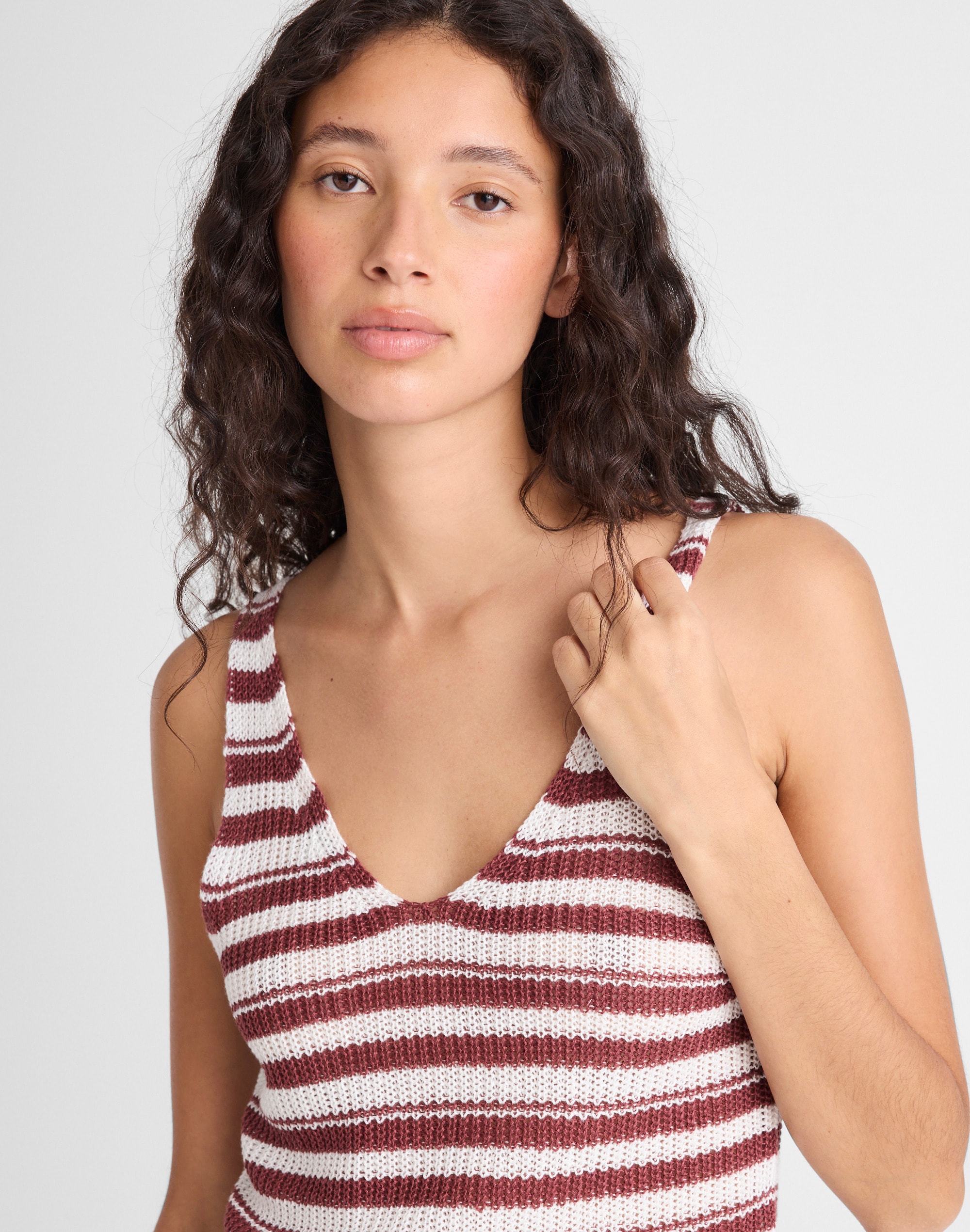 V-Neck Tank in 100% Linen