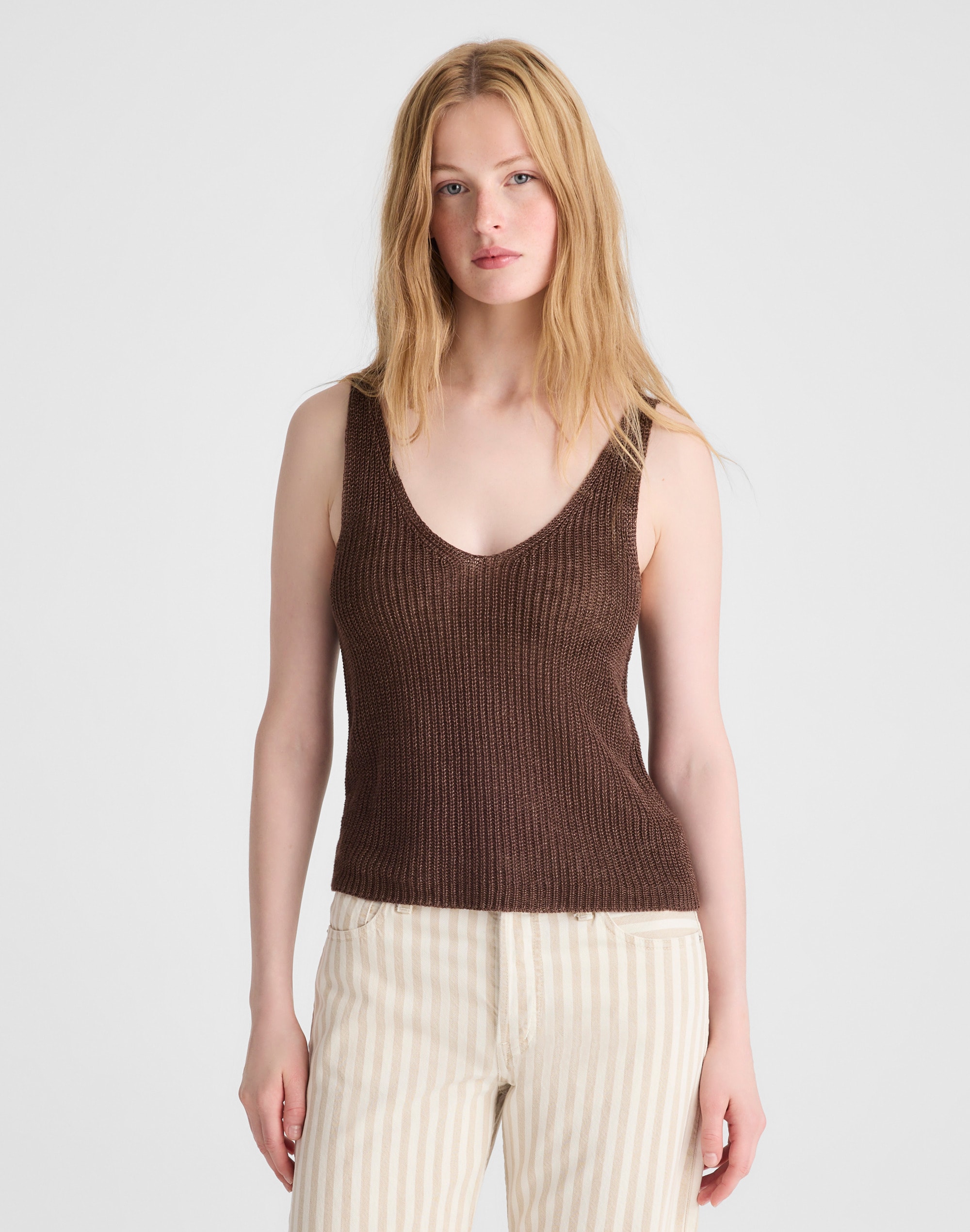 V-Neck Tank in 100% Linen