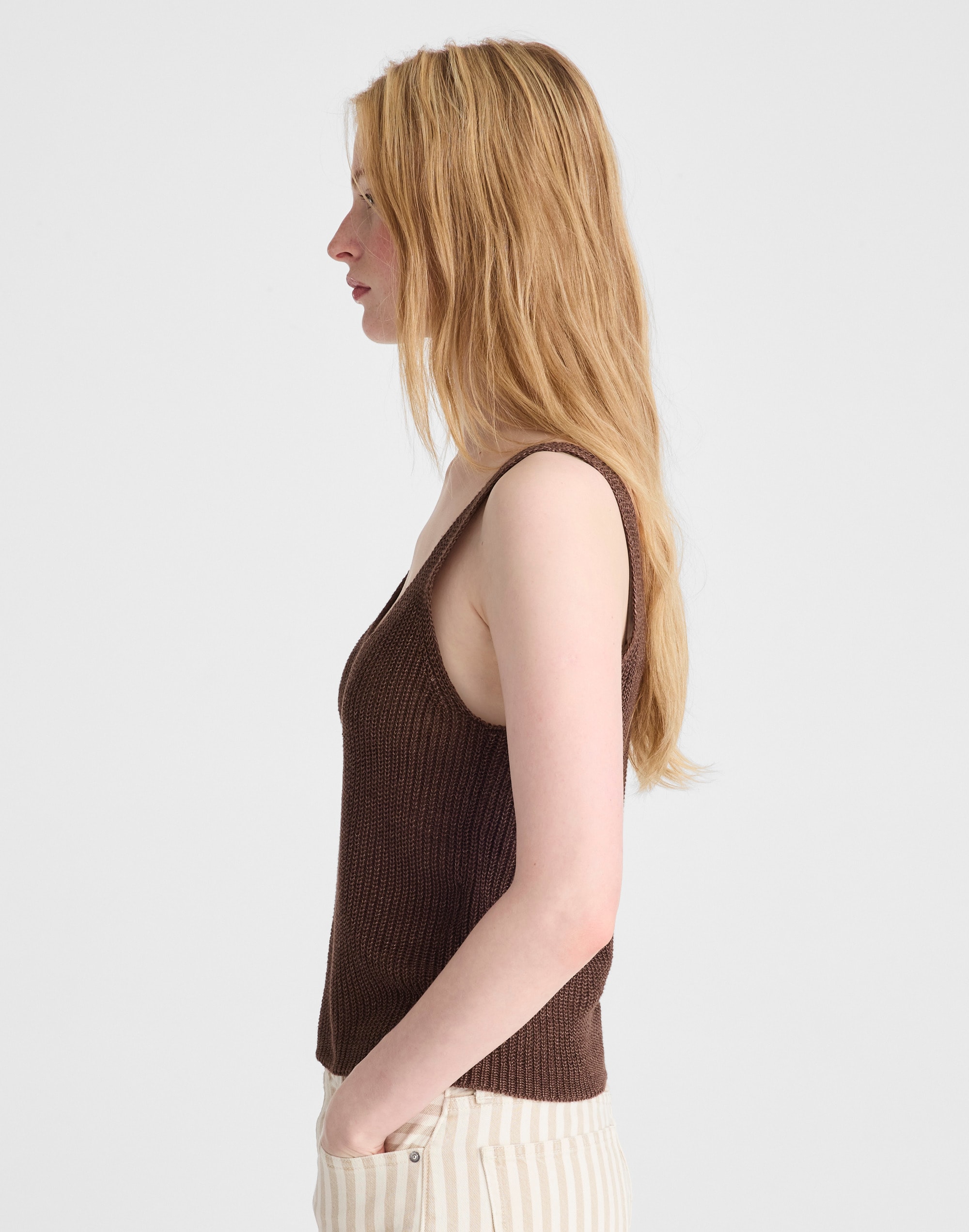 V-Neck Tank in 100% Linen