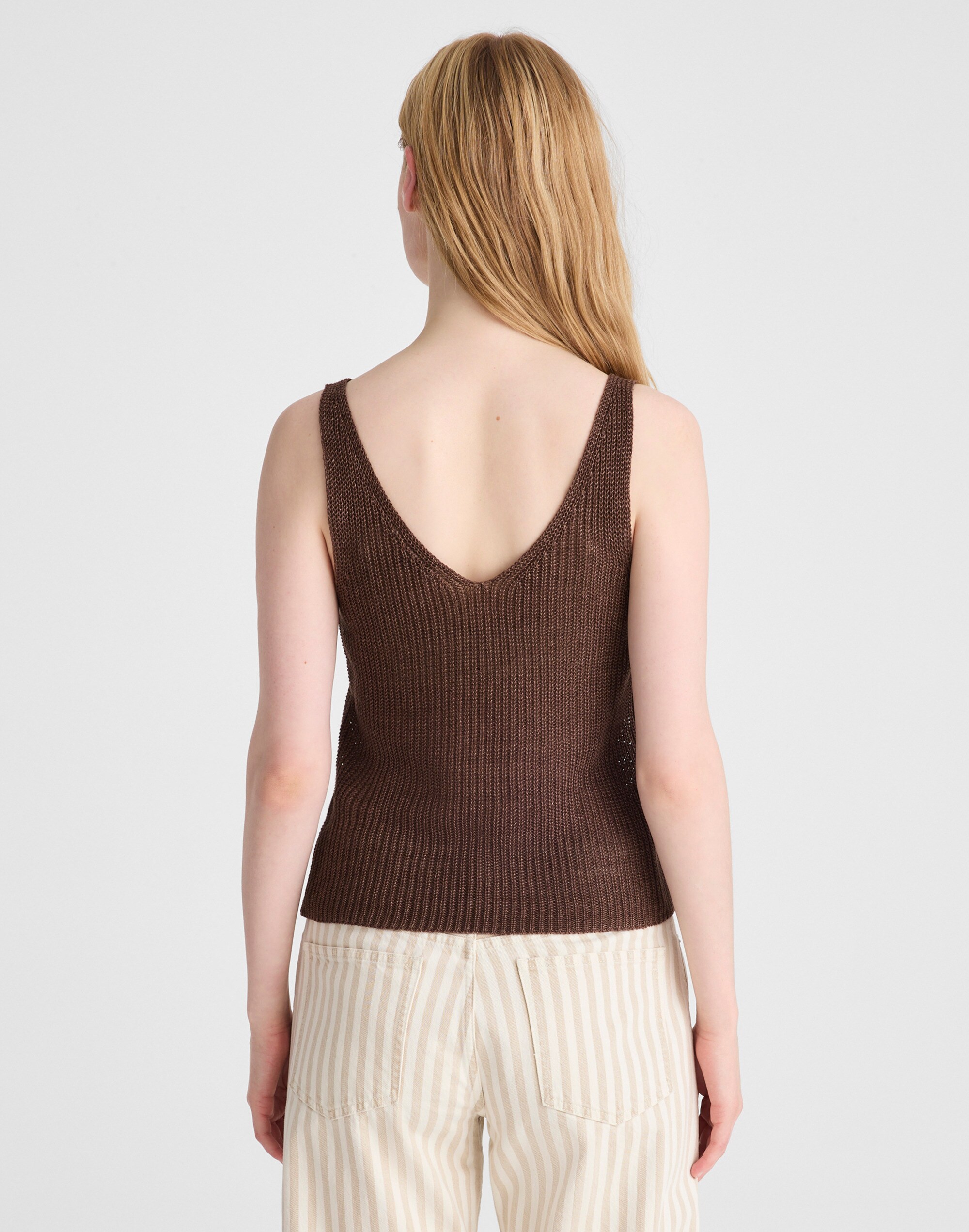 V-Neck Tank in 100% Linen