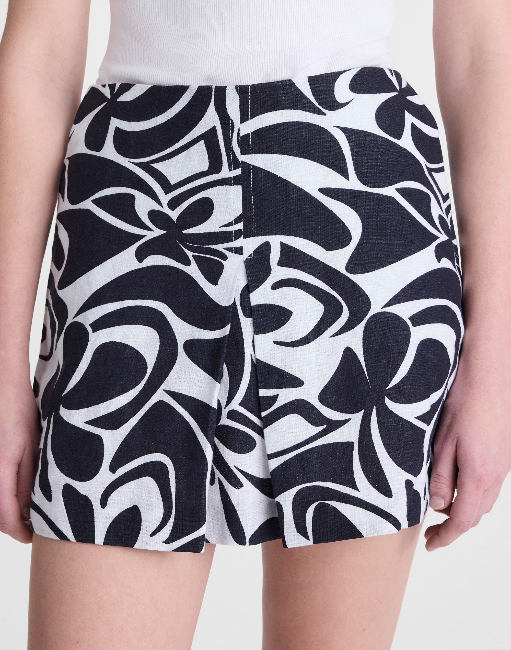 Pleated Mini Skirt in 100% Linen