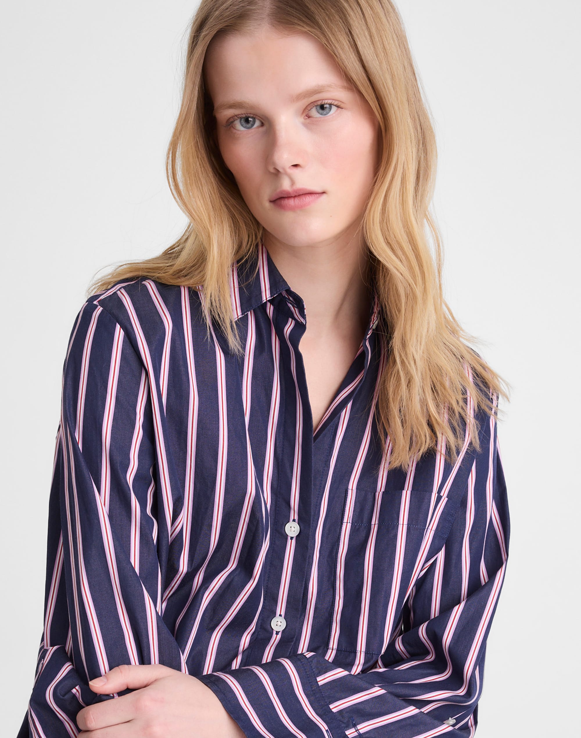 The Signature Y-Neck Shirt in Poplin