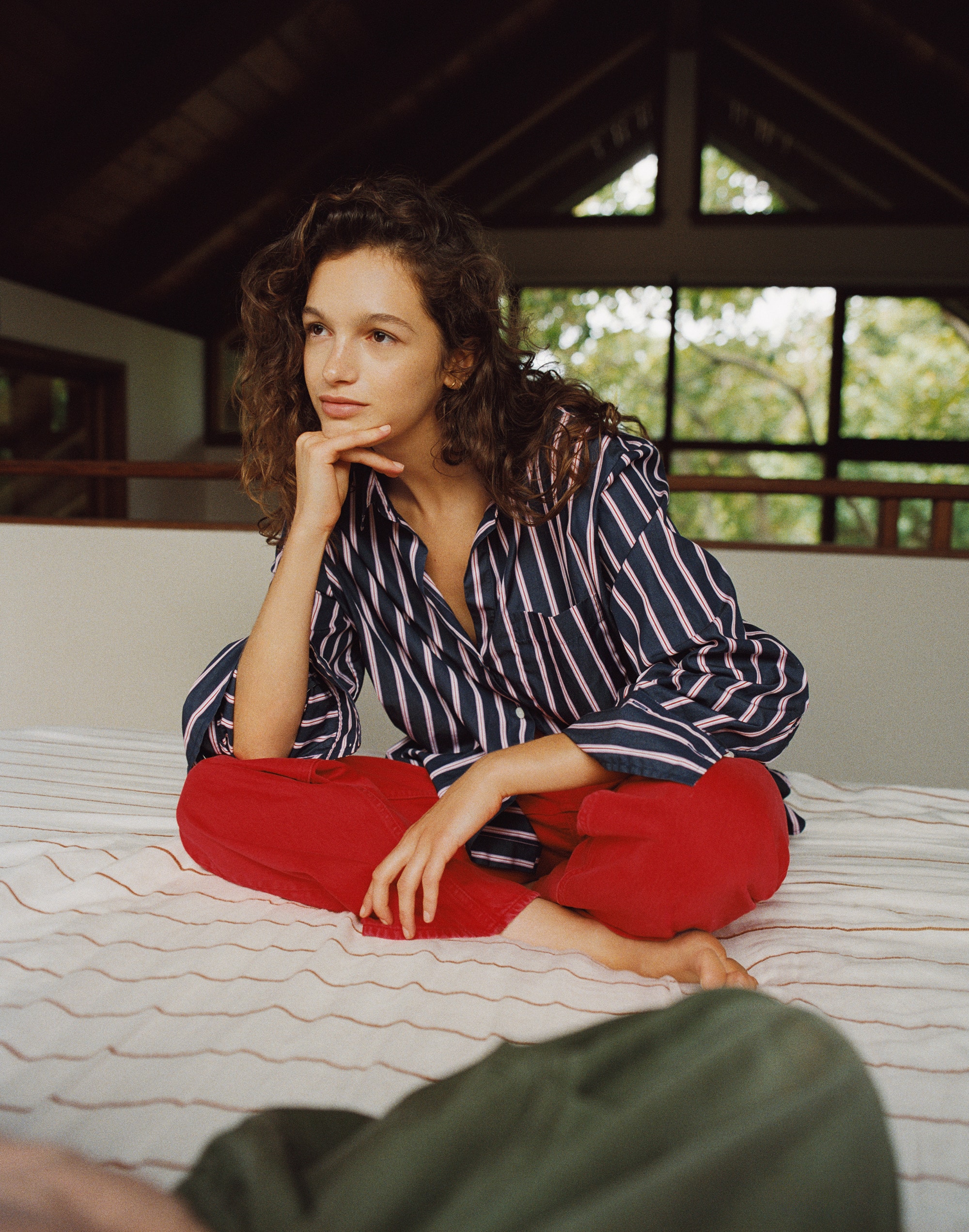 The Signature Y-Neck Shirt in Poplin