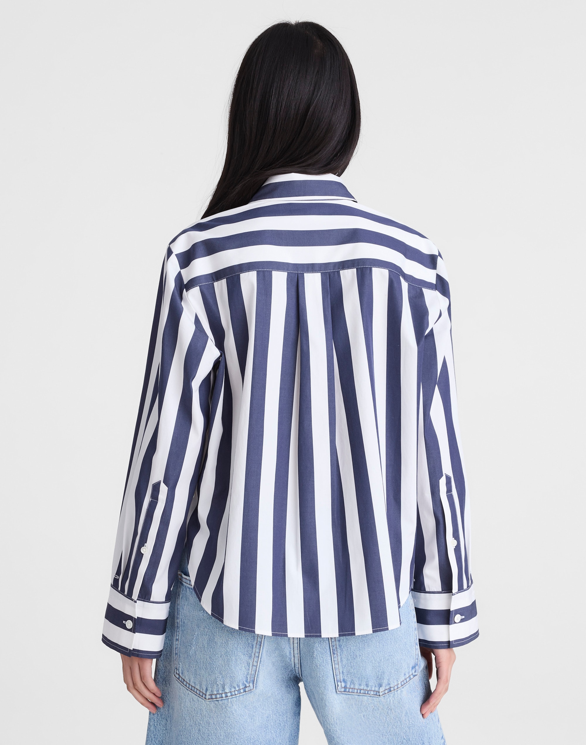 The Signature Y-Neck Shirt in Poplin