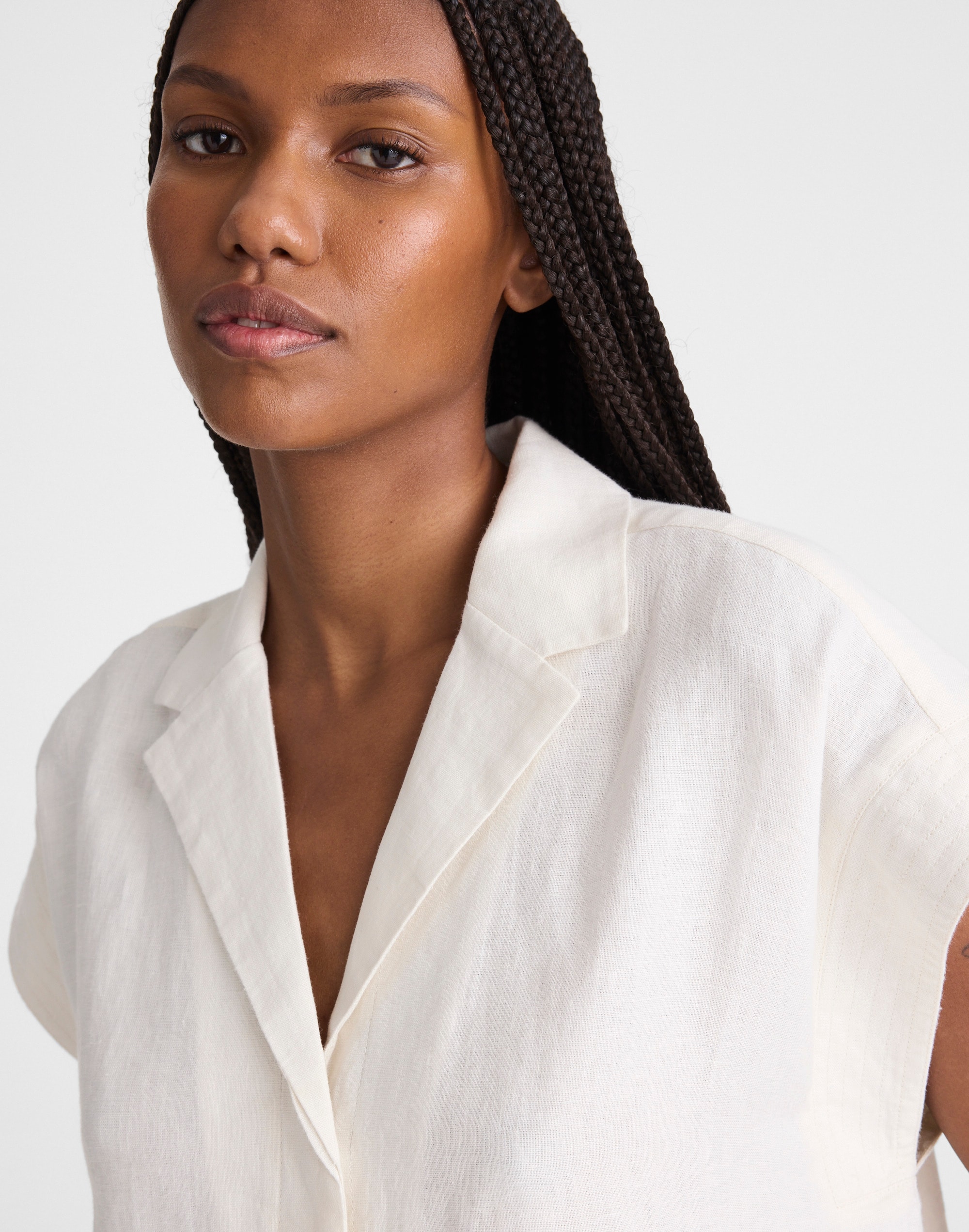 Notch-Collar Popover Shirt in 100% Linen