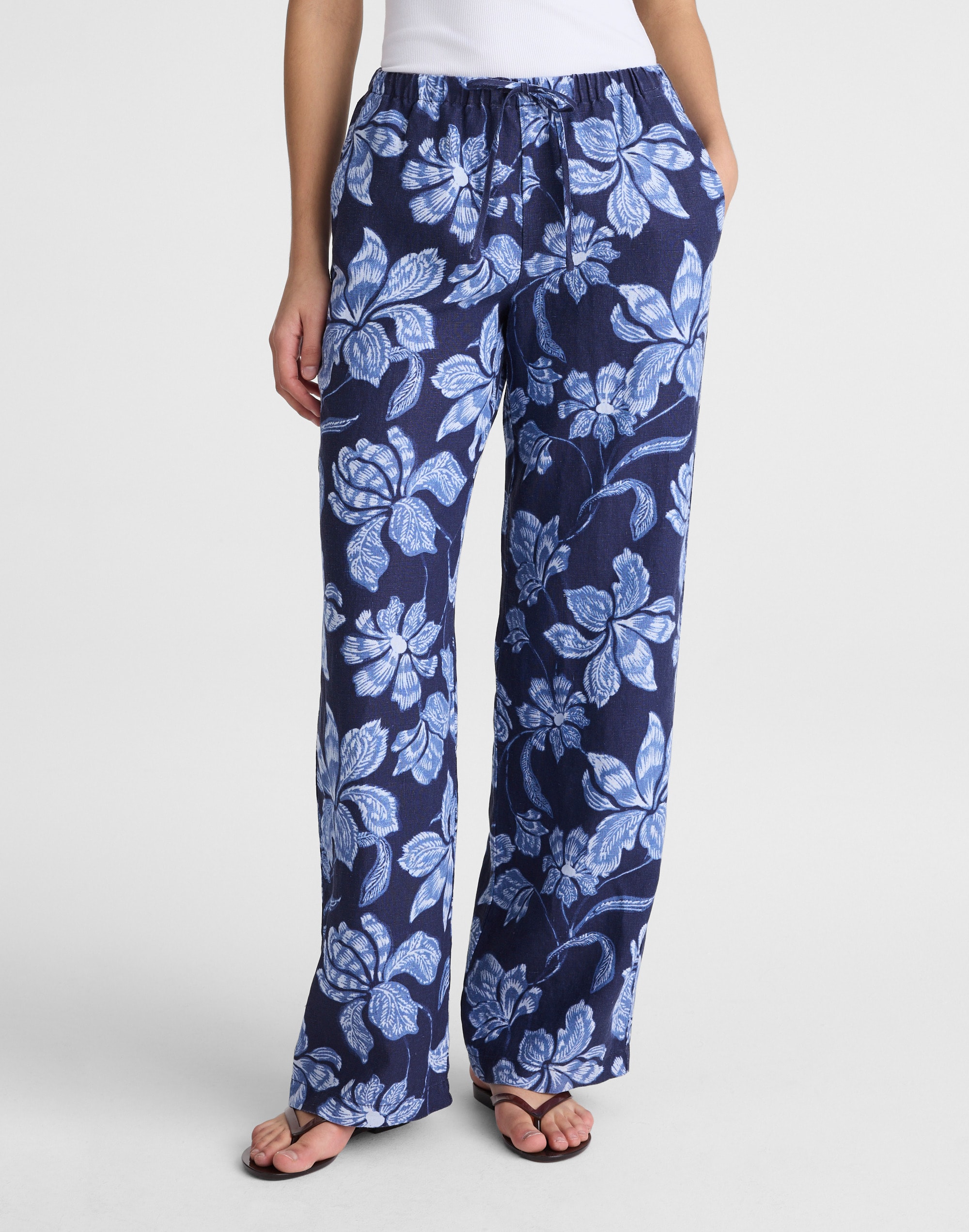 Pull-On Pants in 100% Linen